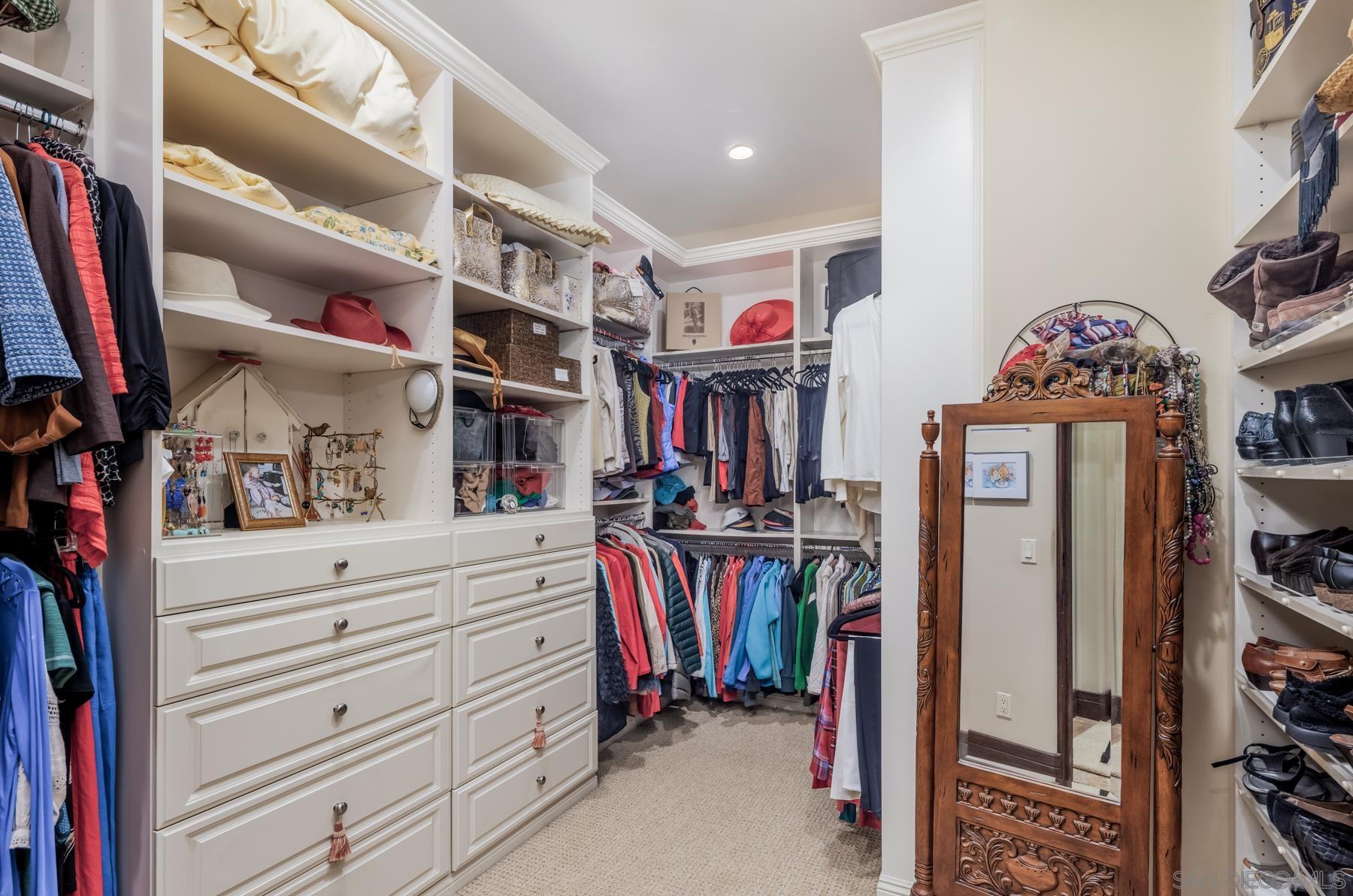 Detail Gallery Image 17 of 39 For 18669  via Catania, Rancho Santa Fe,  CA 92091 - 5 Beds | 5/2 Baths