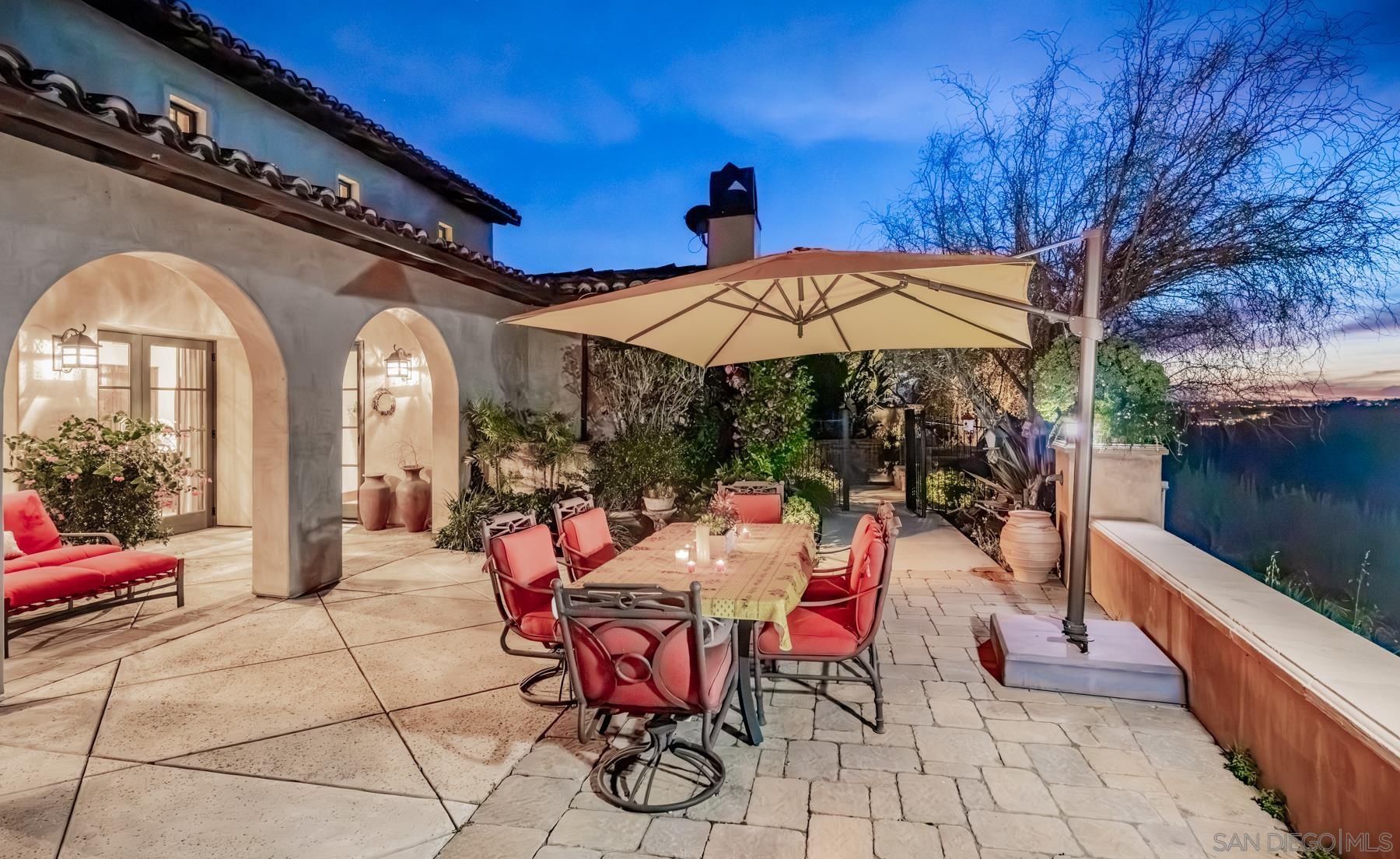 Detail Gallery Image 29 of 39 For 18669  via Catania, Rancho Santa Fe,  CA 92091 - 5 Beds | 5/2 Baths