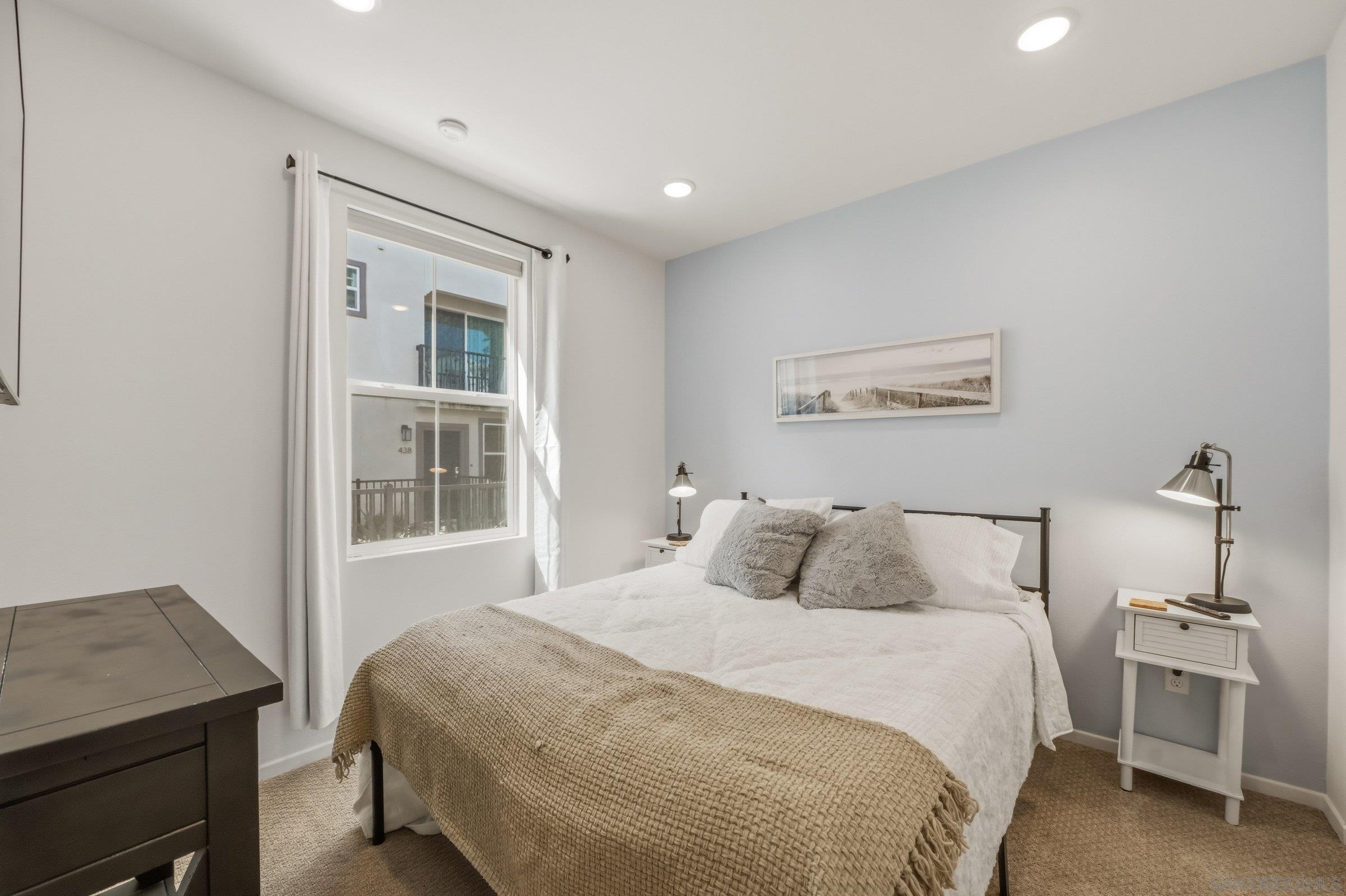 Detail Gallery Image 13 of 25 For 433  Jupiter Gln, Escondido,  CA 92025 - 4 Beds | 3/1 Baths