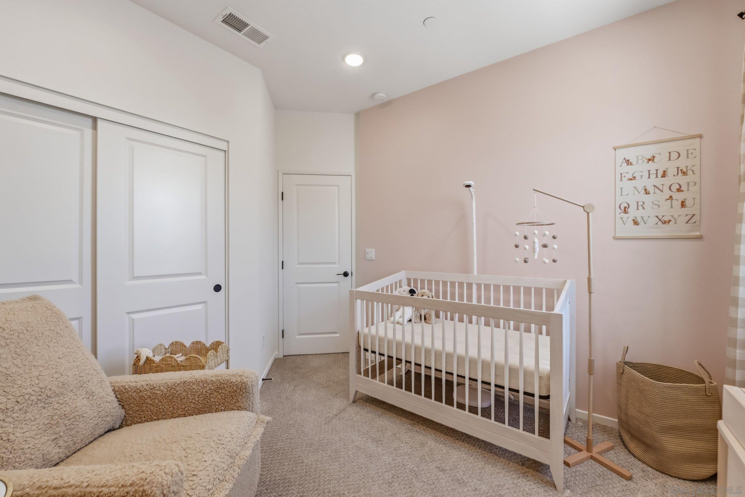 Detail Gallery Image 16 of 25 For 433  Jupiter Gln, Escondido,  CA 92025 - 4 Beds | 3/1 Baths