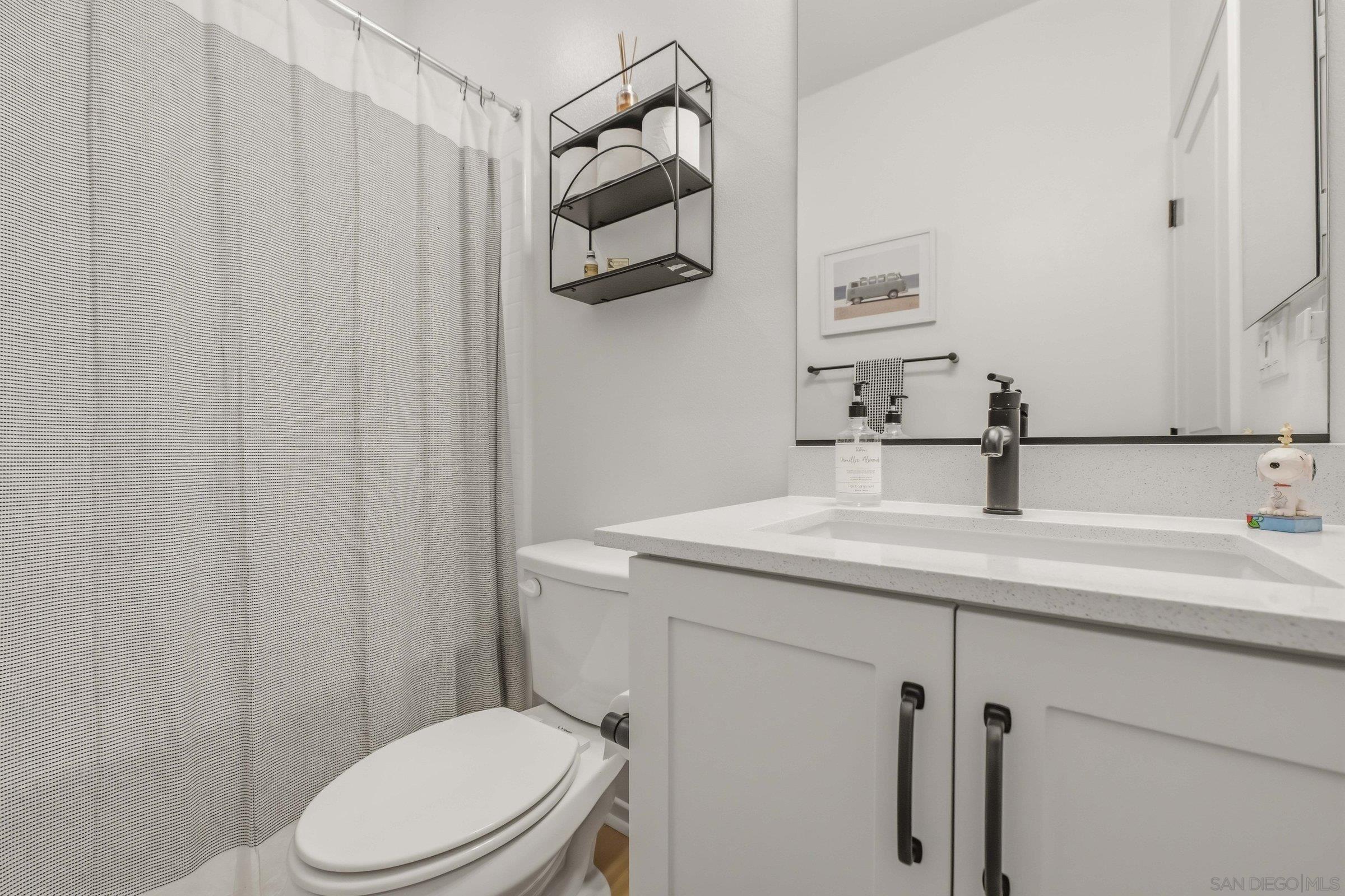 Detail Gallery Image 18 of 25 For 433  Jupiter Gln, Escondido,  CA 92025 - 4 Beds | 3/1 Baths