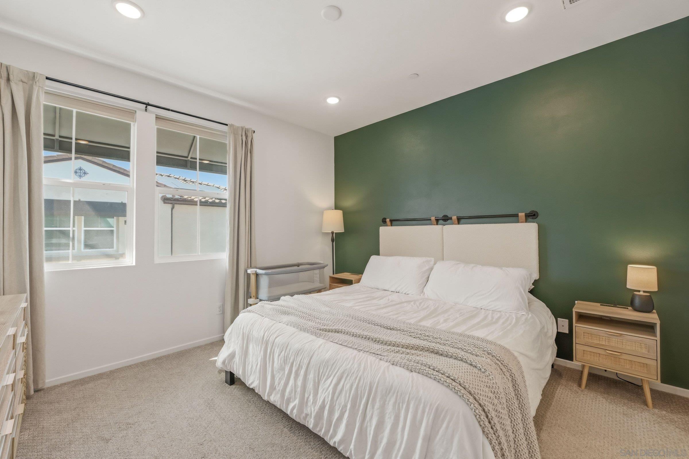 Detail Gallery Image 19 of 25 For 433  Jupiter Gln, Escondido,  CA 92025 - 4 Beds | 3/1 Baths