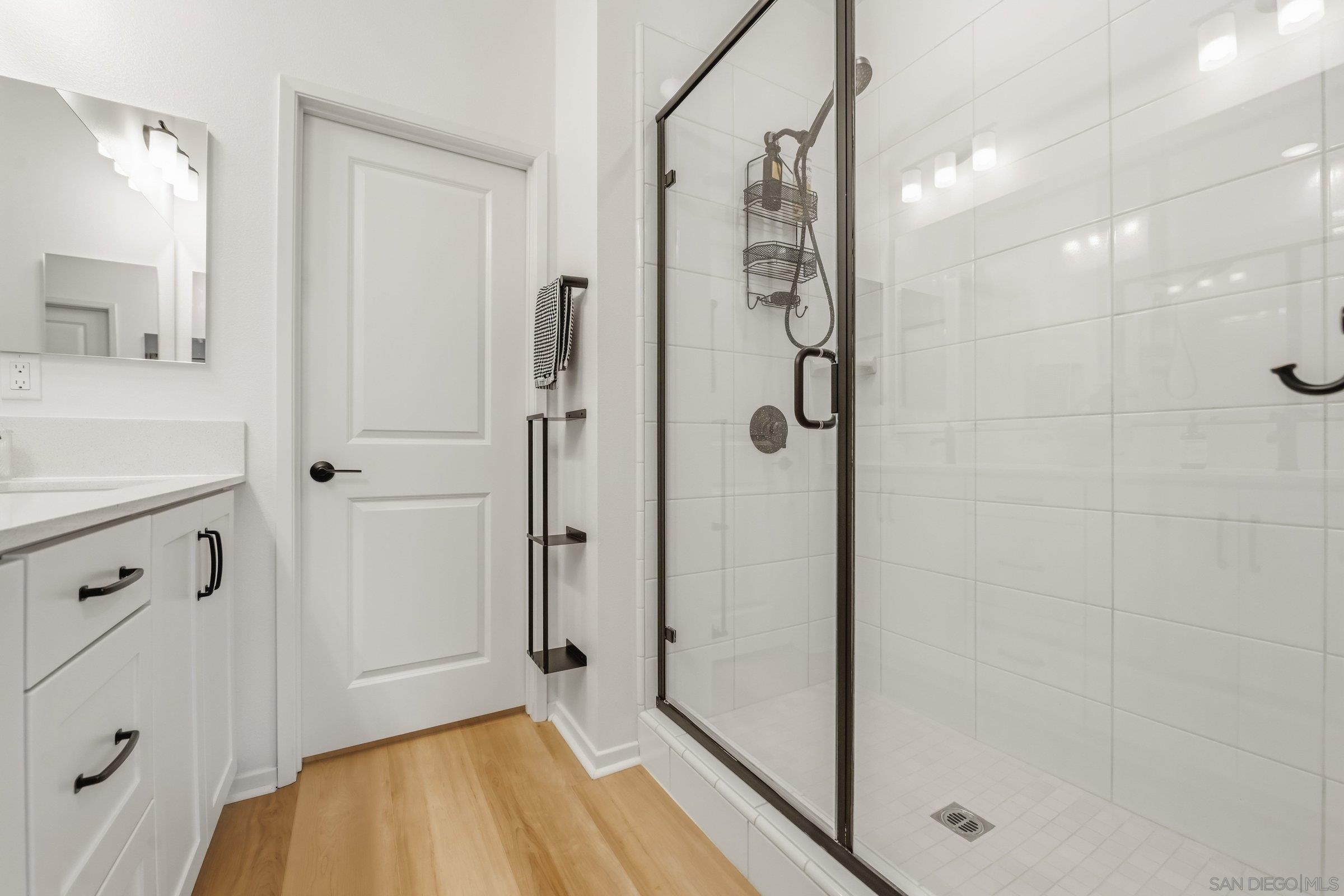 Detail Gallery Image 22 of 25 For 433  Jupiter Gln, Escondido,  CA 92025 - 4 Beds | 3/1 Baths