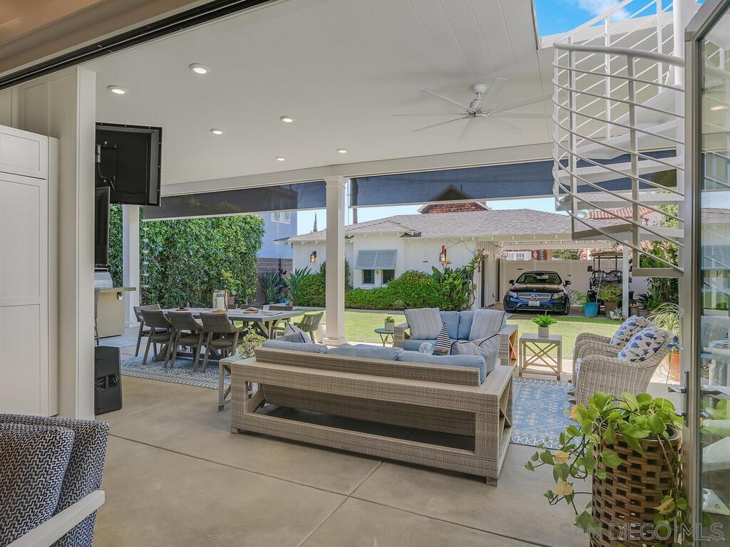 Detail Gallery Image 22 of 68 For 120  I Ave, Coronado,  CA 92118 - 4 Beds | 4/1 Baths