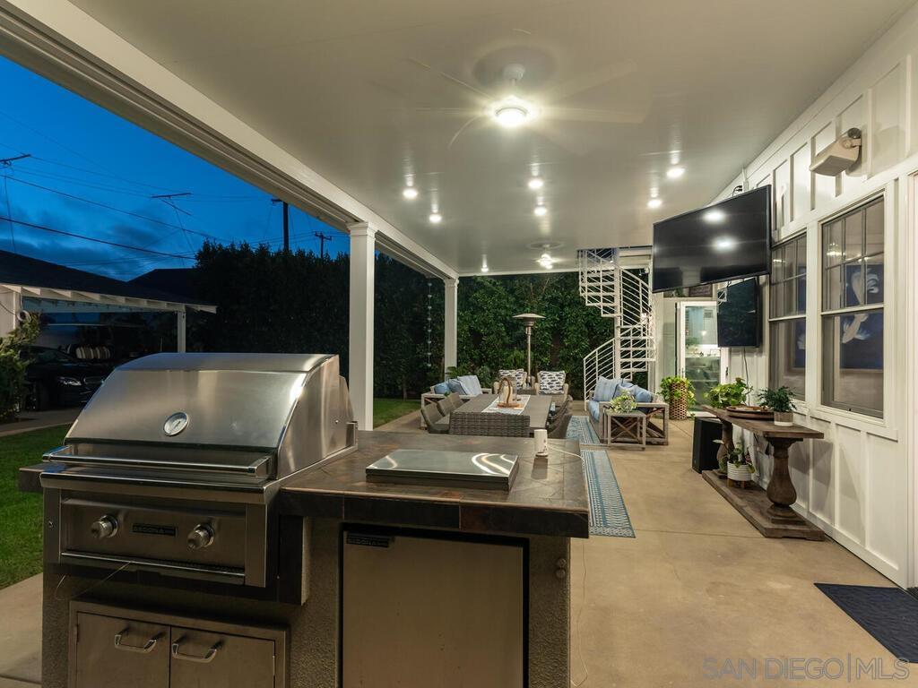 Detail Gallery Image 26 of 68 For 120  I Ave, Coronado,  CA 92118 - 4 Beds | 4/1 Baths