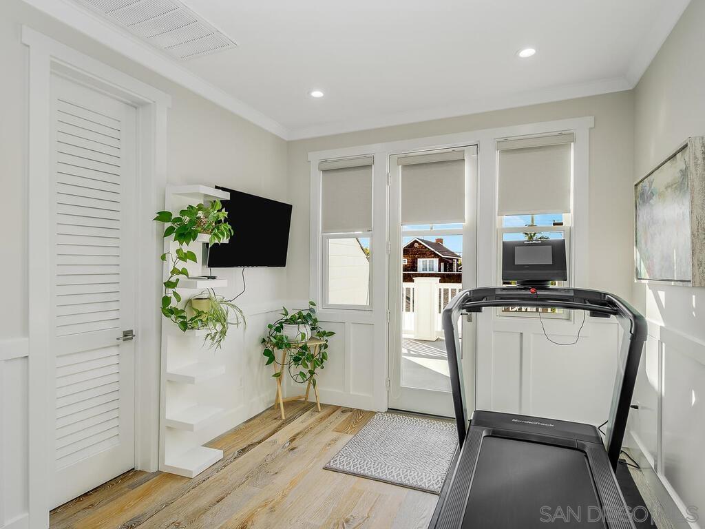 Detail Gallery Image 35 of 68 For 120  I Ave, Coronado,  CA 92118 - 4 Beds | 4/1 Baths