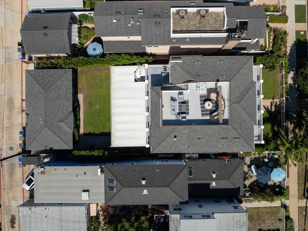 Detail Gallery Image 58 of 68 For 120  I Ave, Coronado,  CA 92118 - 4 Beds | 4/1 Baths