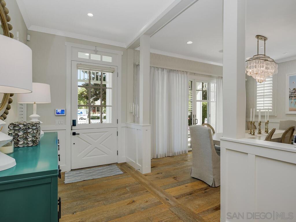 Detail Gallery Image 9 of 68 For 120  I Ave, Coronado,  CA 92118 - 4 Beds | 4/1 Baths