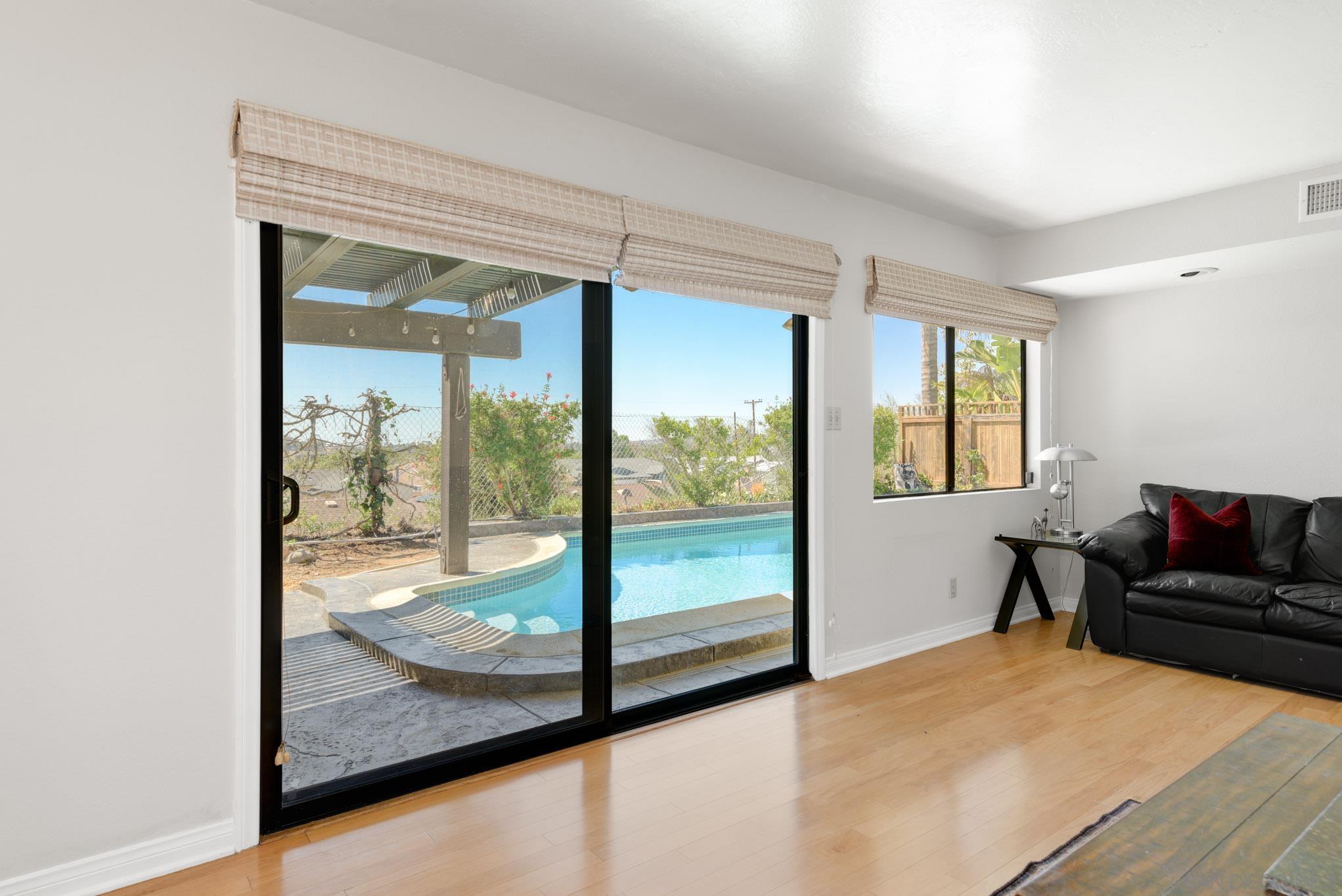 Detail Gallery Image 6 of 26 For 3618  Mount Acomita Ave, San Diego,  CA 92111 - 3 Beds | 2 Baths