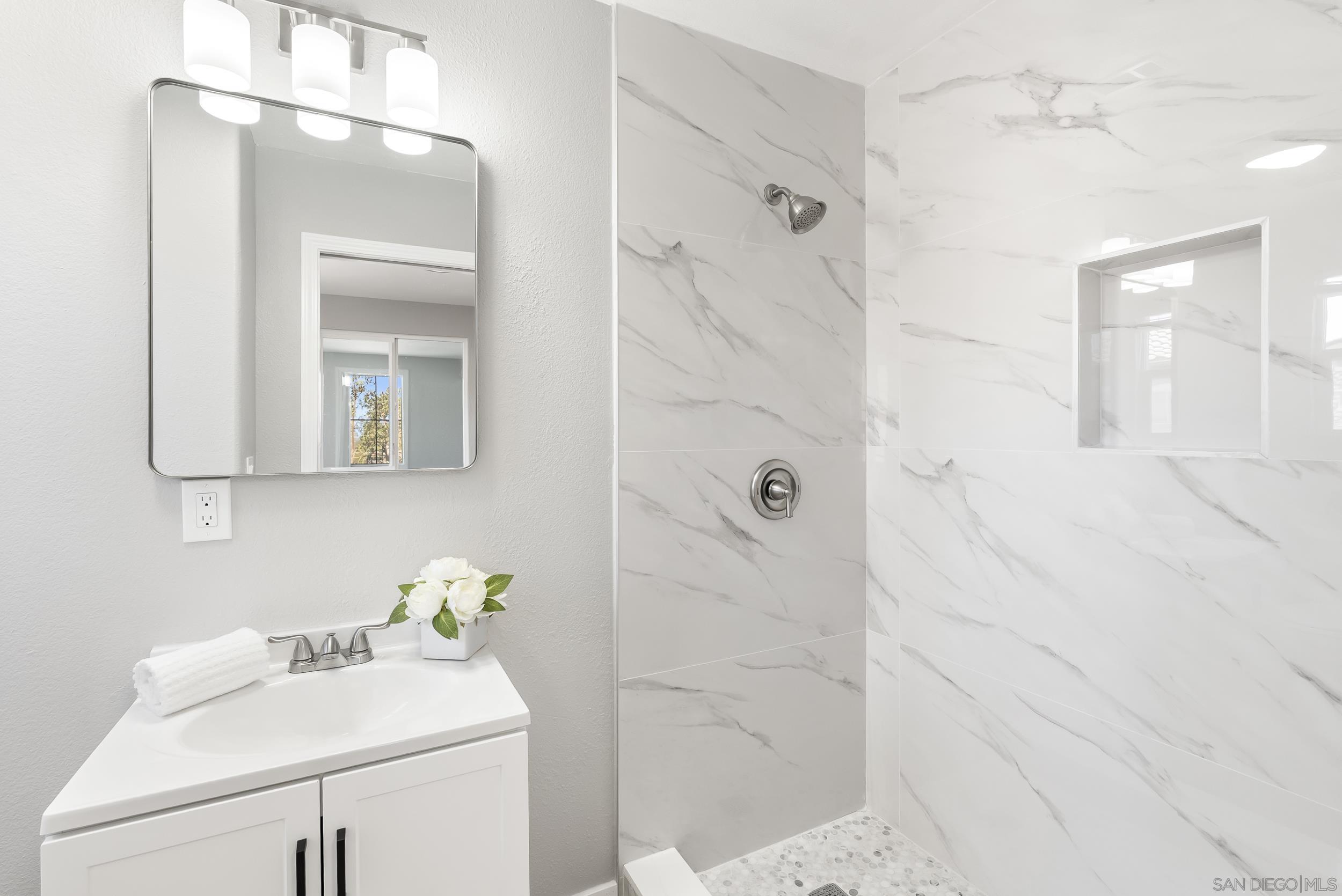 Detail Gallery Image 19 of 37 For 7875  via Montebello  #1,  San Diego,  CA 92129 - 2 Beds | 2 Baths