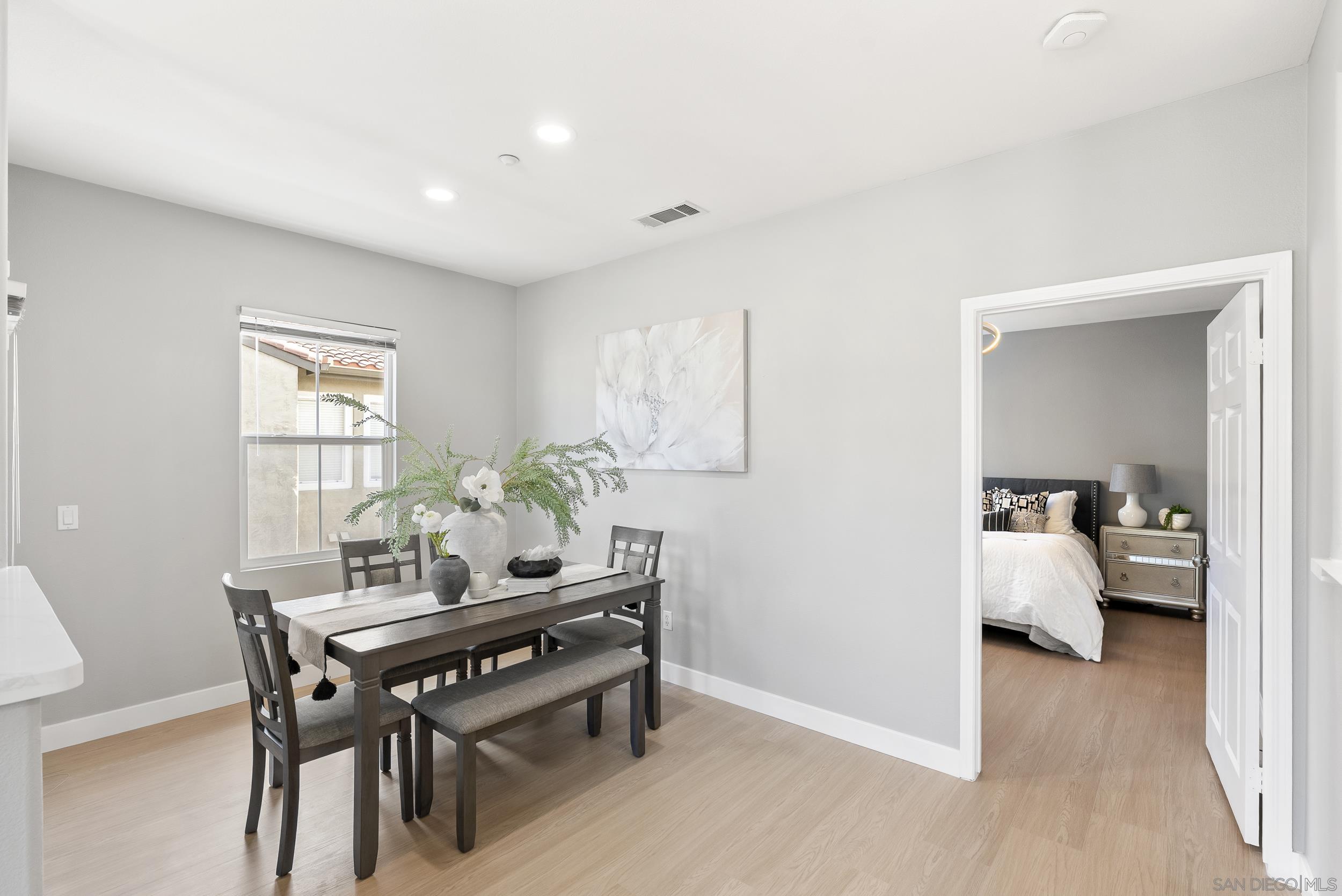 Detail Gallery Image 8 of 37 For 7875  via Montebello  #1,  San Diego,  CA 92129 - 2 Beds | 2 Baths