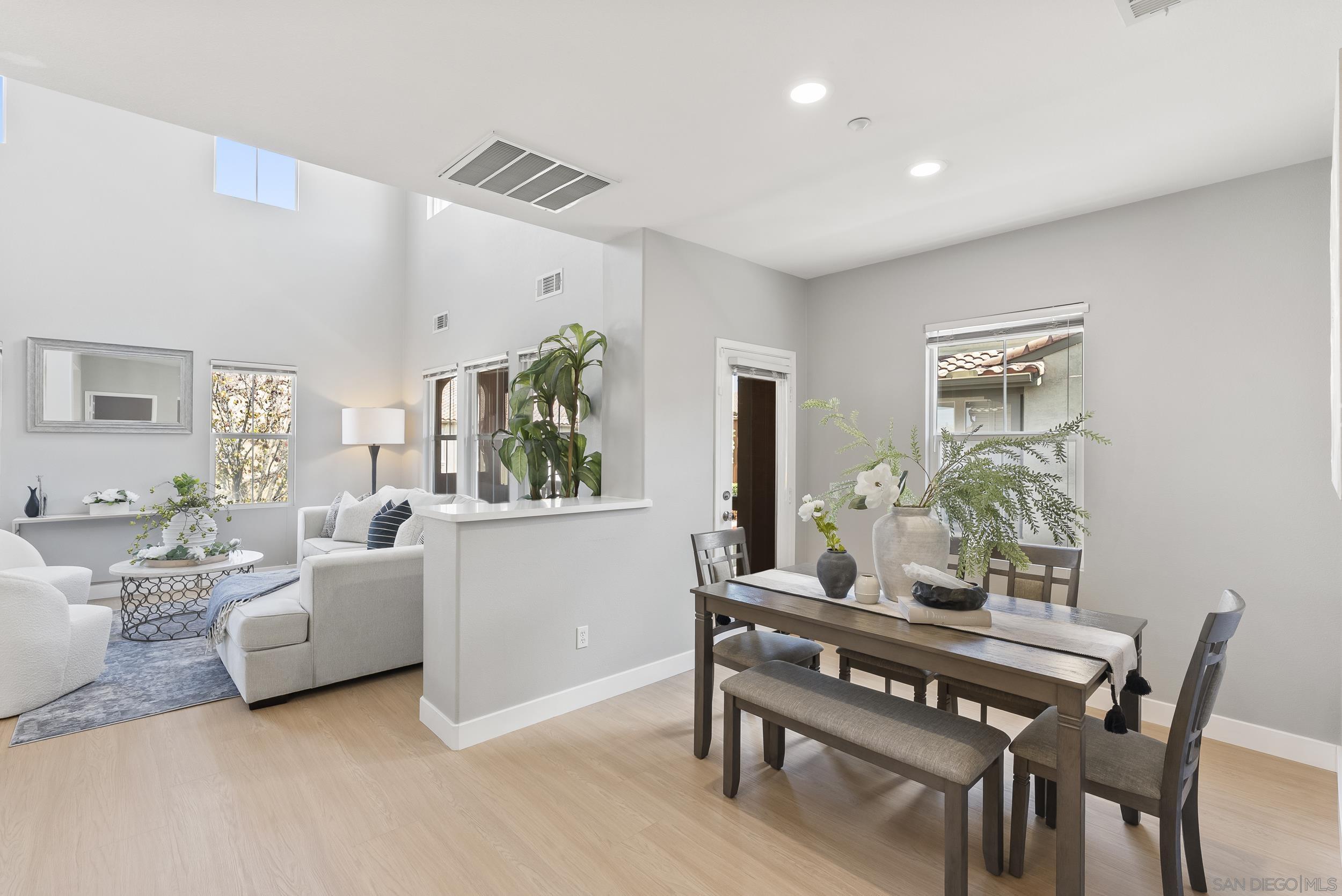 Detail Gallery Image 9 of 37 For 7875  via Montebello  #1,  San Diego,  CA 92129 - 2 Beds | 2 Baths