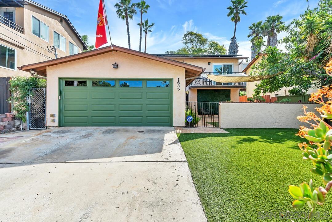 Detail Gallery Image 3 of 54 For 1635  Portola Ave, Spring Valley,  CA 91977 - 3 Beds | 2/1 Baths