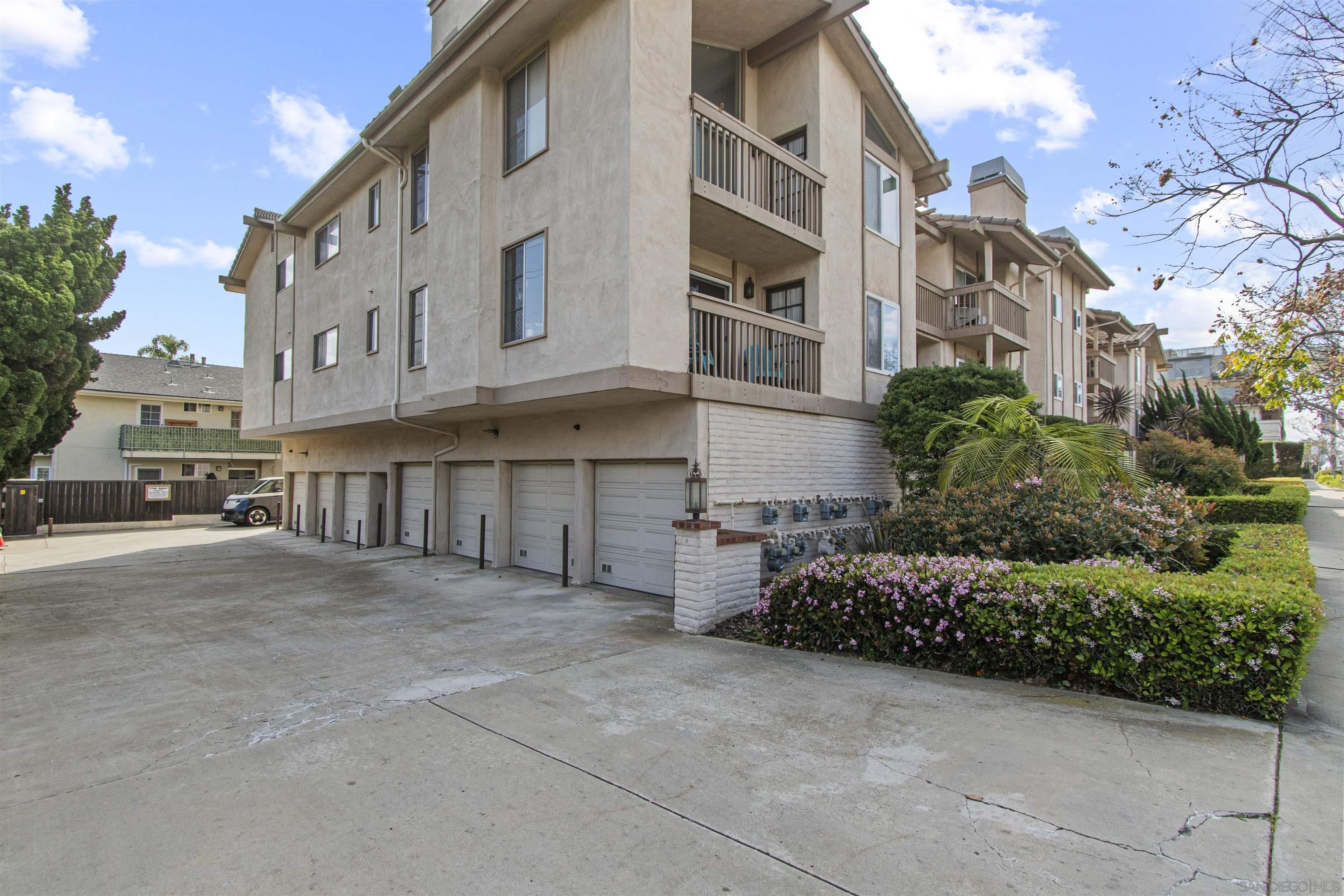 Detail Gallery Image 11 of 36 For 4069-4077  Goldfinch, San Diego,  CA 92103 - – Beds | – Baths