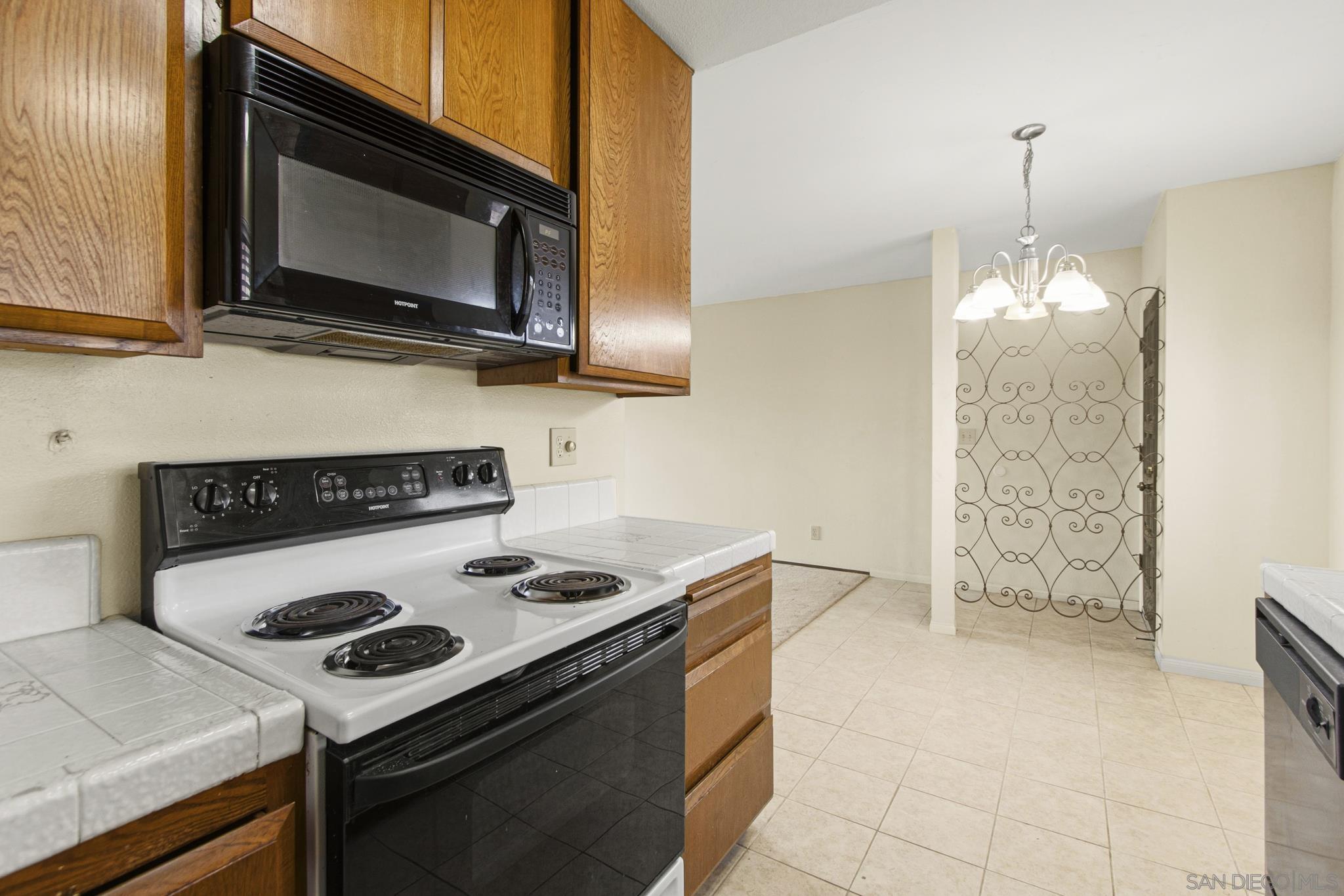 Detail Gallery Image 27 of 36 For 4069-4077  Goldfinch, San Diego,  CA 92103 - – Beds | – Baths