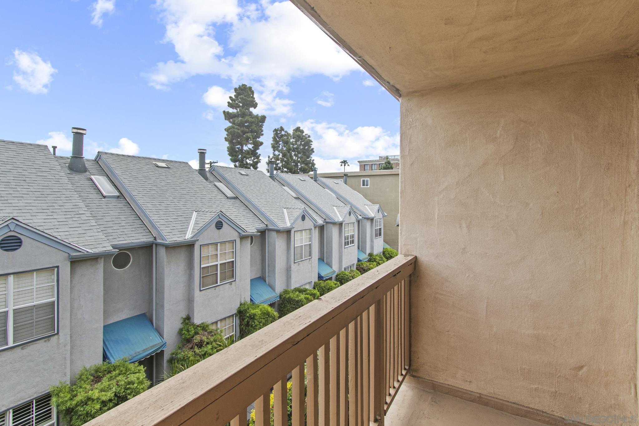 Detail Gallery Image 29 of 36 For 4069-4077  Goldfinch, San Diego,  CA 92103 - – Beds | – Baths