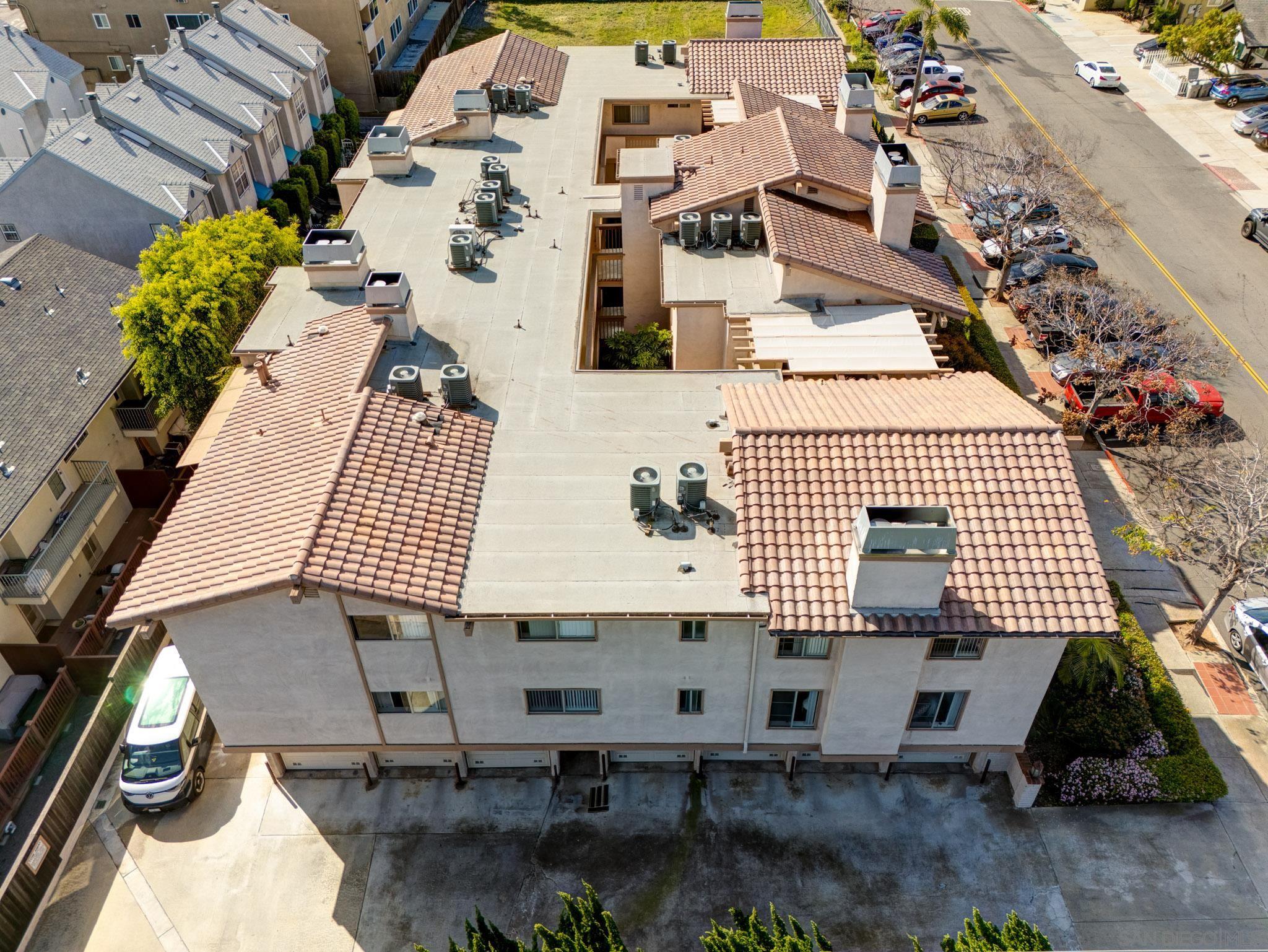 Detail Gallery Image 8 of 36 For 4069-4077  Goldfinch, San Diego,  CA 92103 - – Beds | – Baths