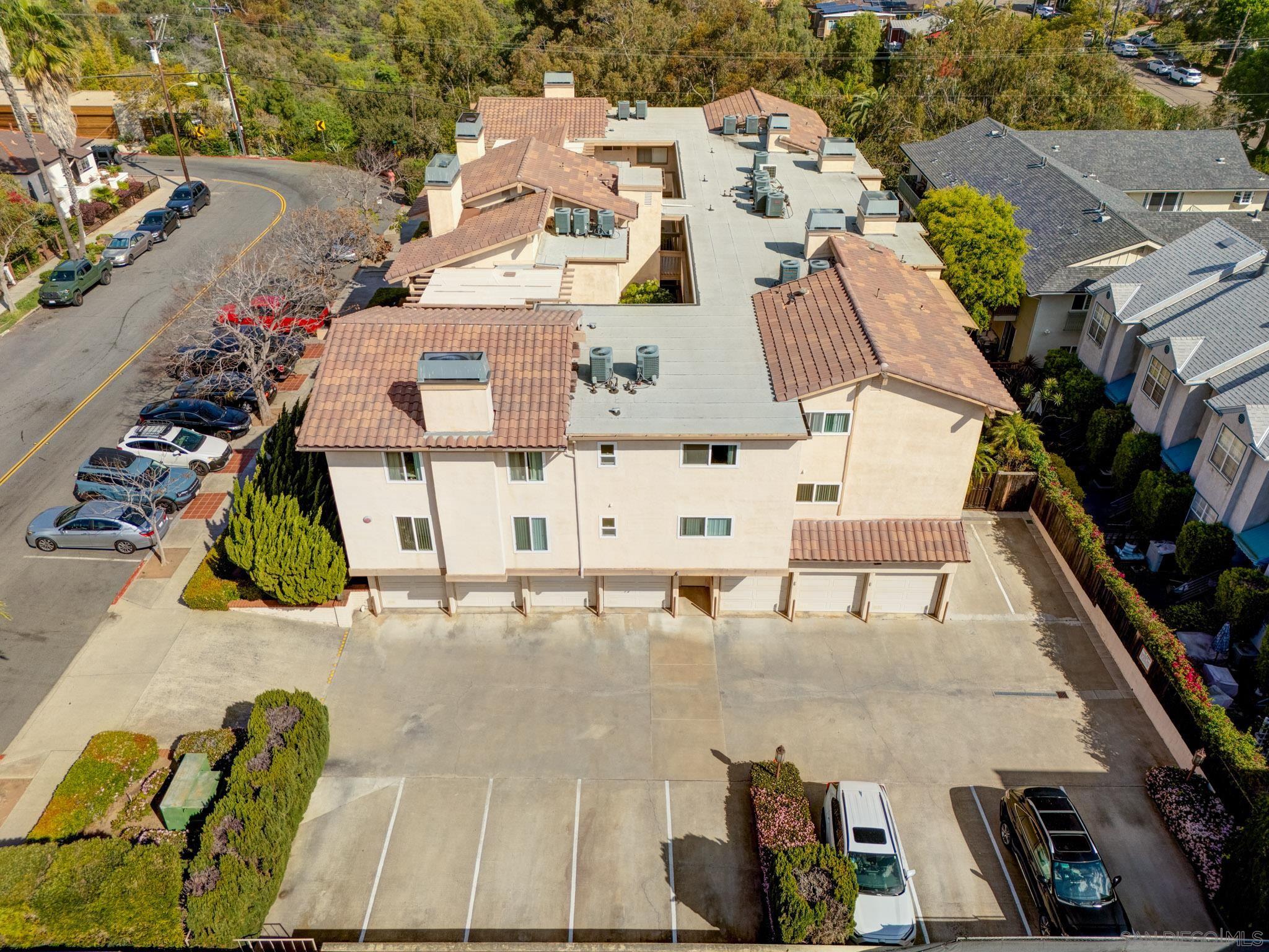 Detail Gallery Image 9 of 36 For 4069-4077  Goldfinch, San Diego,  CA 92103 - – Beds | – Baths