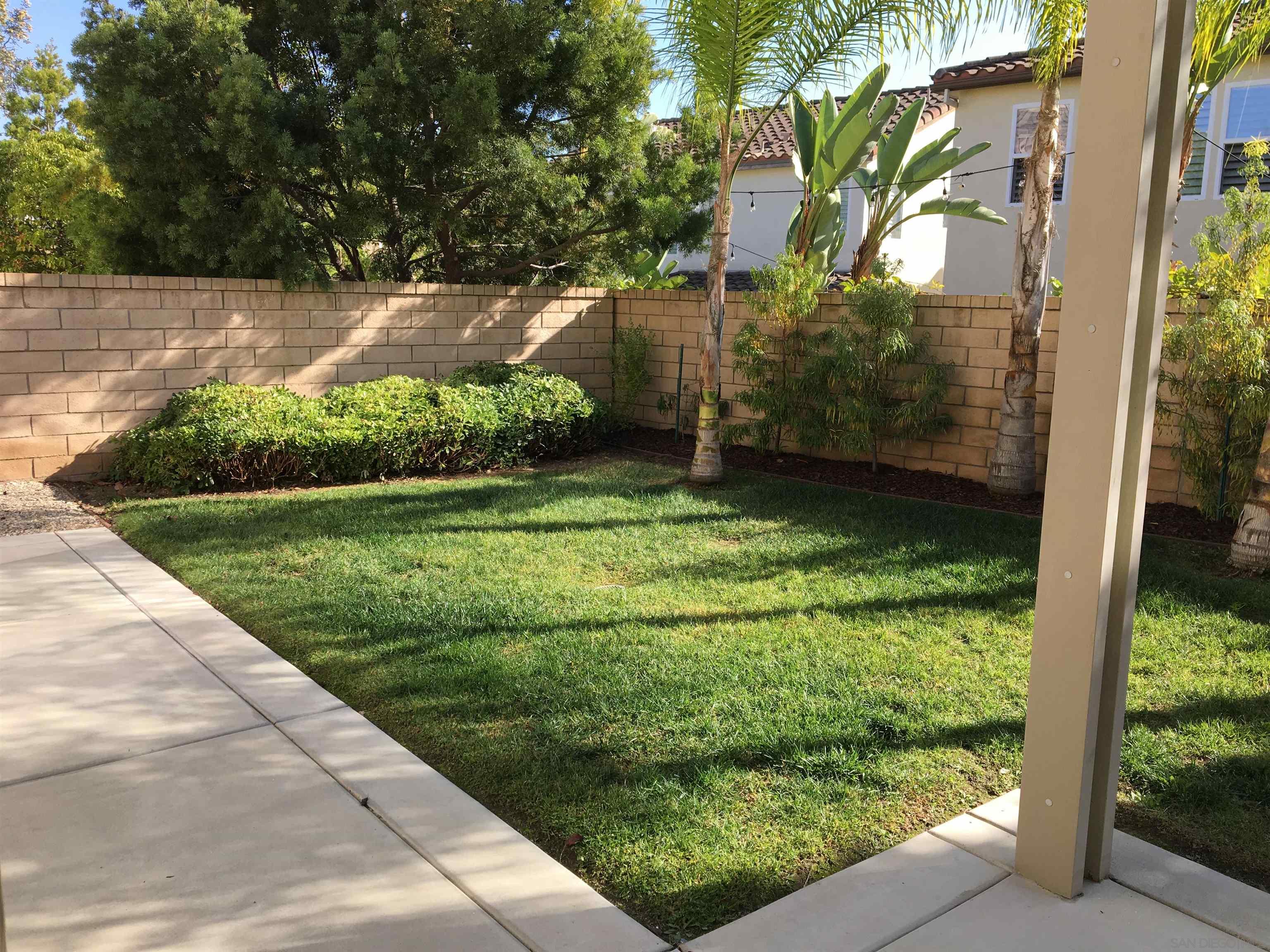 Detail Gallery Image 13 of 21 For 5563  Gamay Way, San Diego,  CA 92130 - 5 Beds | 3 Baths