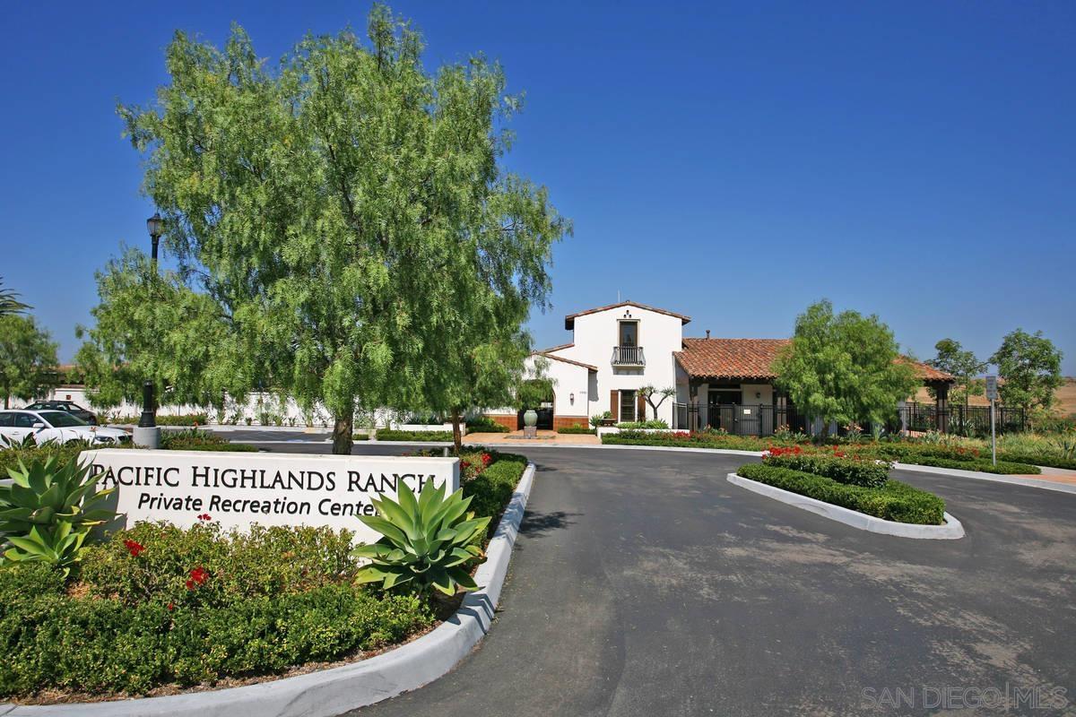 Detail Gallery Image 16 of 21 For 5563  Gamay Way, San Diego,  CA 92130 - 5 Beds | 3 Baths