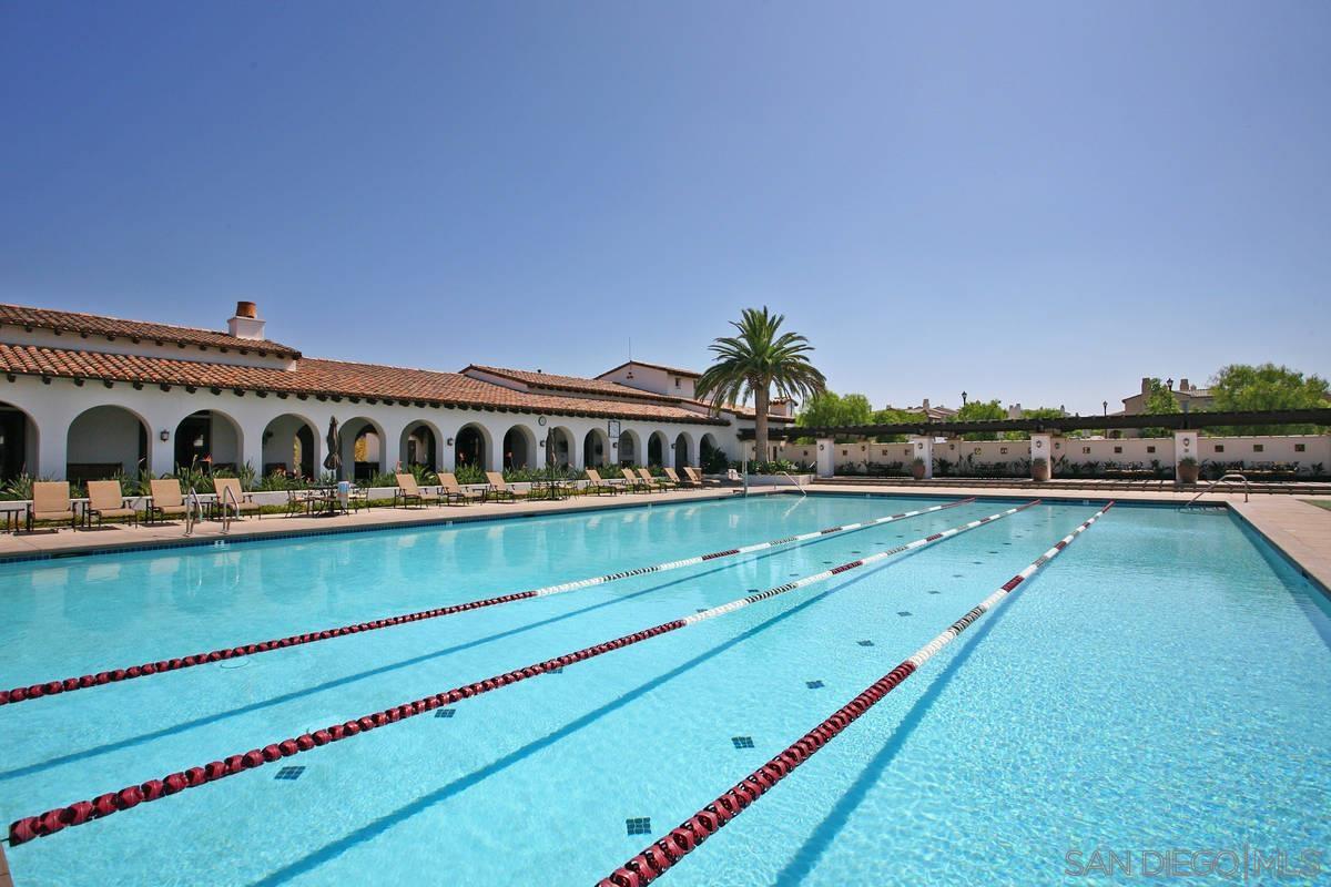 Detail Gallery Image 17 of 21 For 5563  Gamay Way, San Diego,  CA 92130 - 5 Beds | 3 Baths