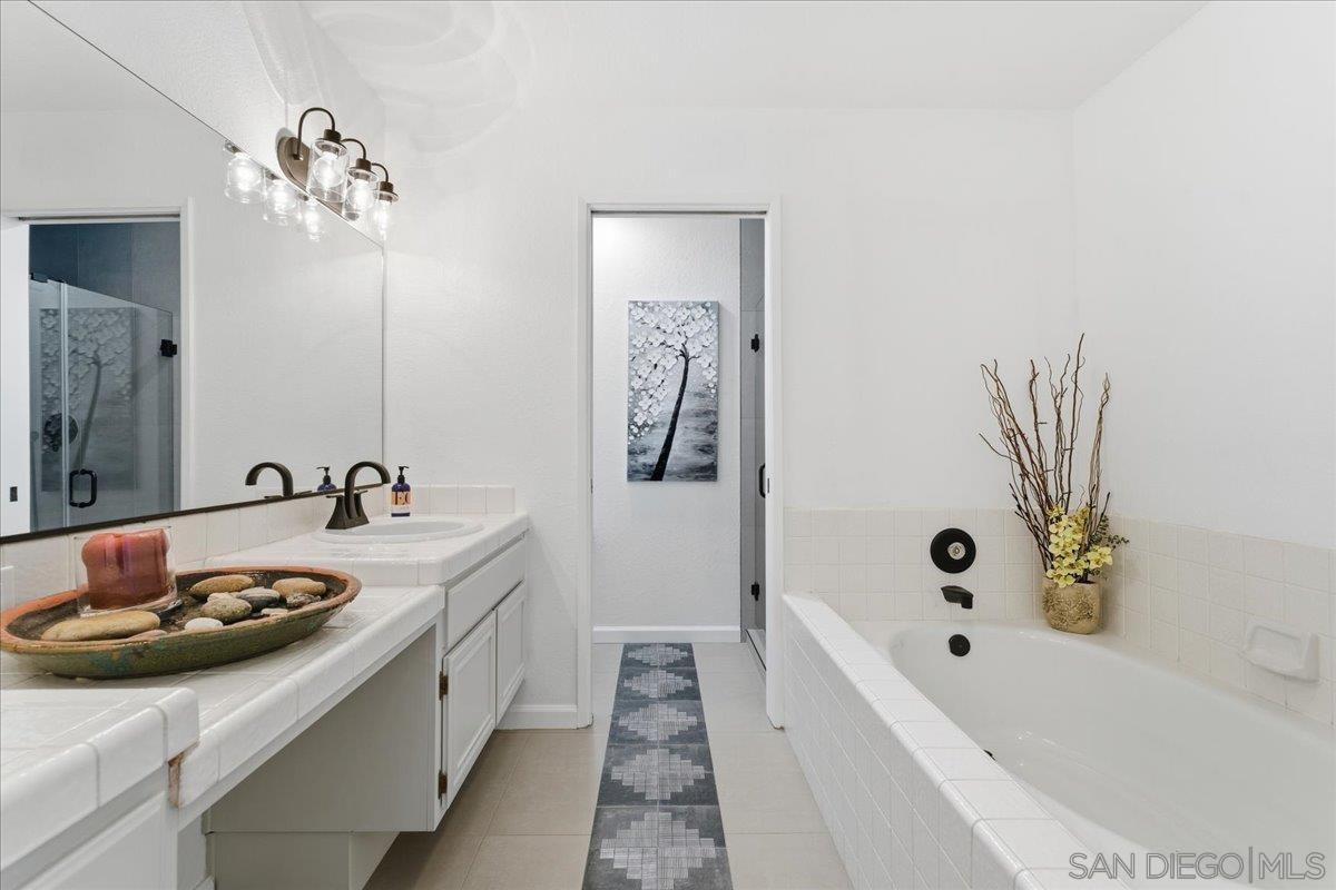 Detail Gallery Image 21 of 32 For 12141  Iron View Row, San Diego,  CA 92128 - 2 Beds | 2 Baths