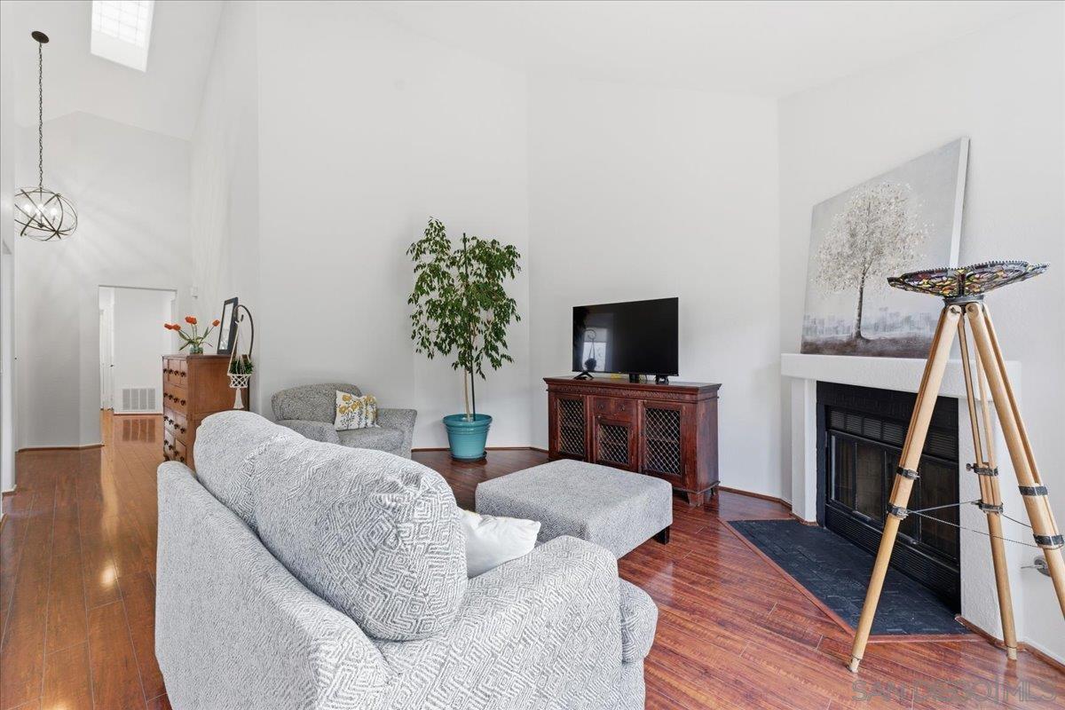 Detail Gallery Image 7 of 32 For 12141  Iron View Row, San Diego,  CA 92128 - 2 Beds | 2 Baths