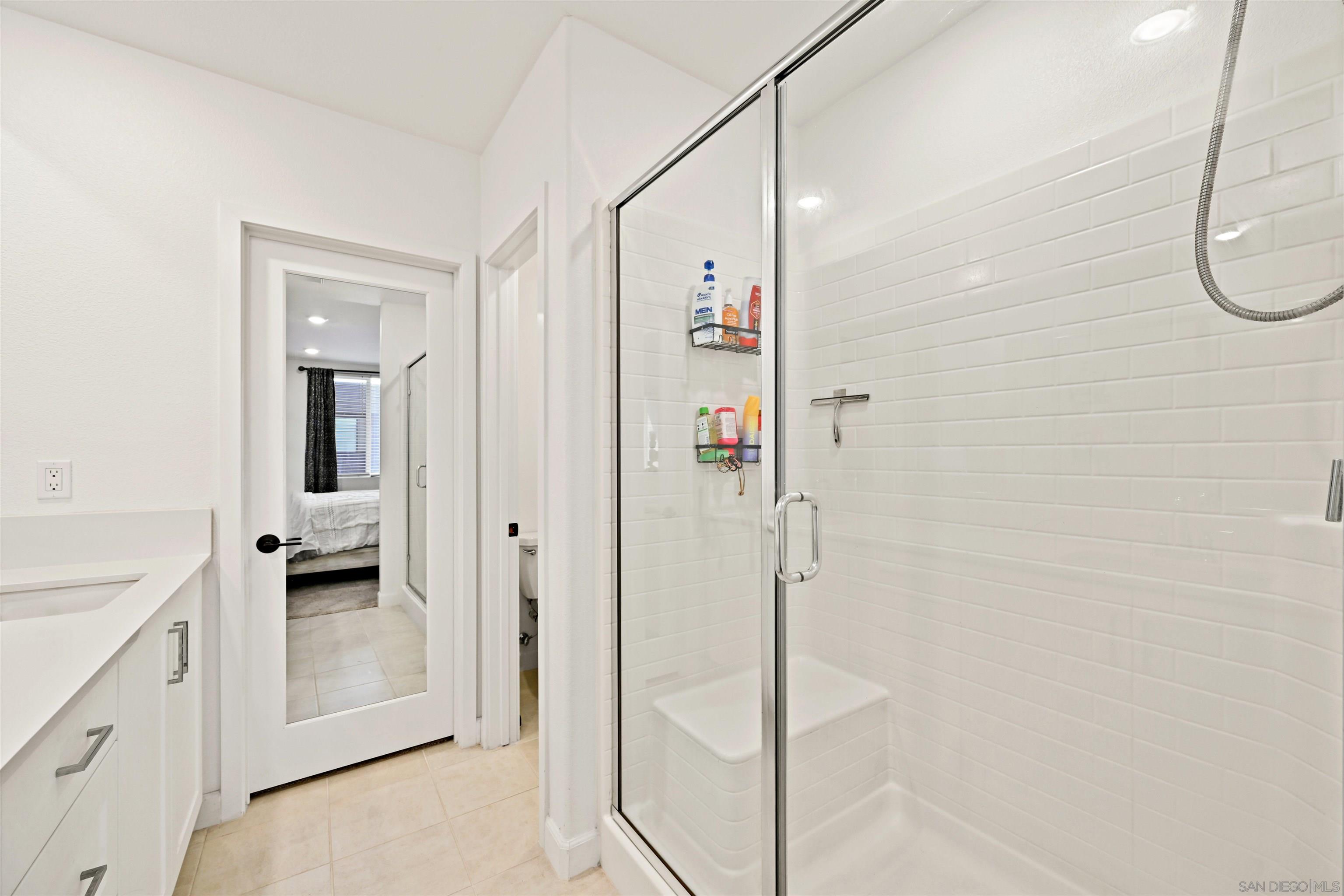 Detail Gallery Image 11 of 24 For 2066  Vela Ln, San Diego,  CA 92154 - 3 Beds | 3 Baths