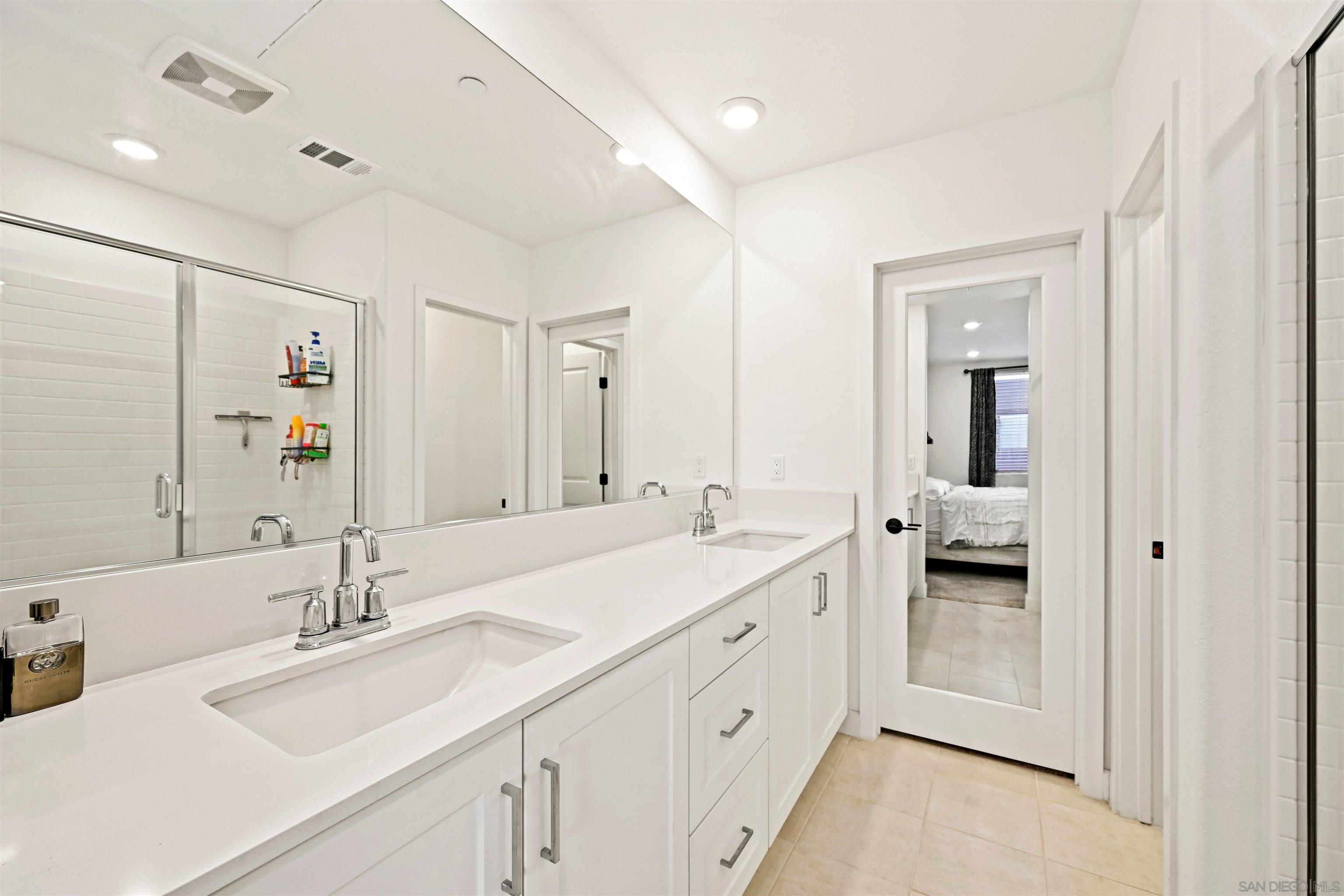 Detail Gallery Image 12 of 24 For 2066  Vela Ln, San Diego,  CA 92154 - 3 Beds | 3 Baths