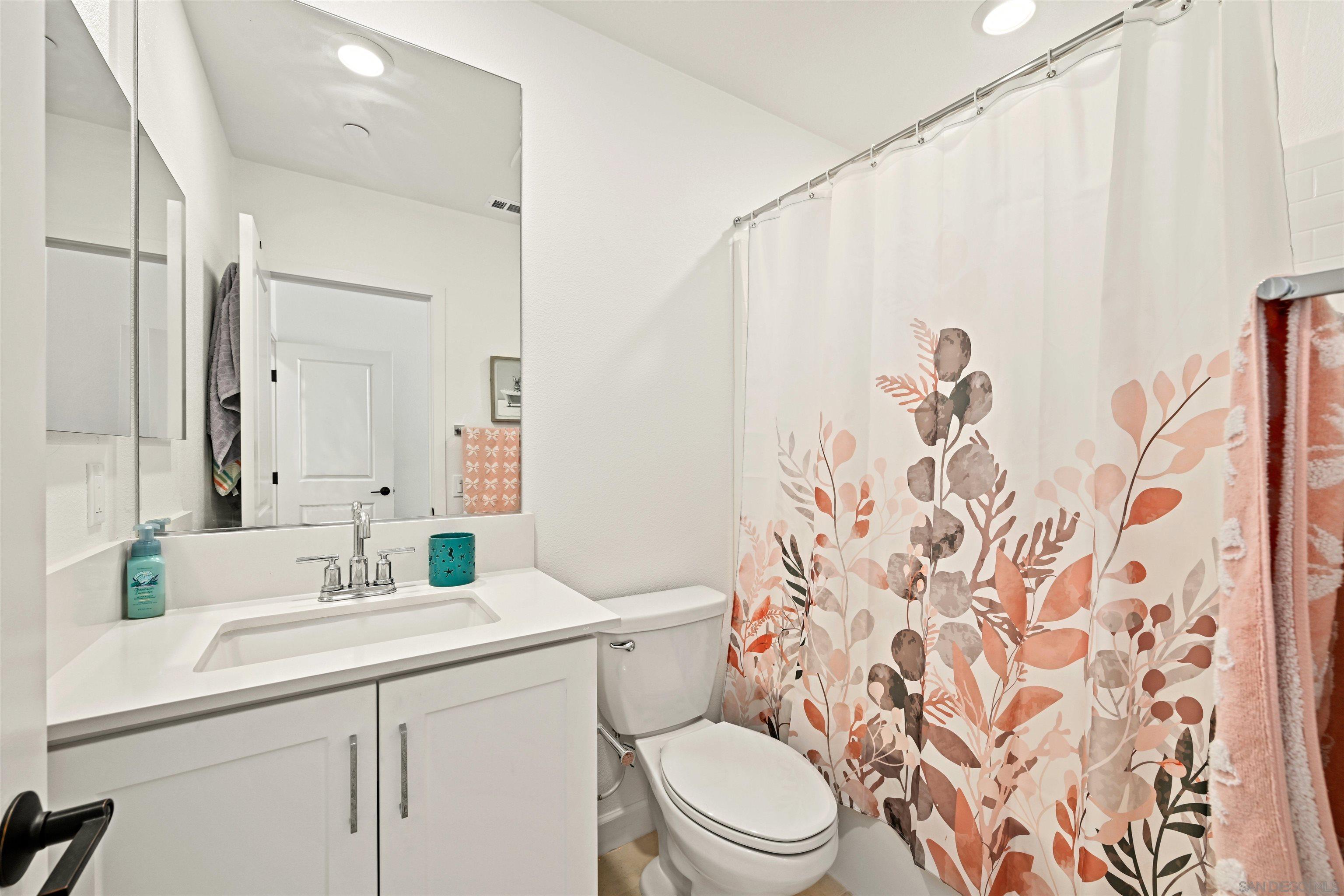 Detail Gallery Image 13 of 24 For 2066  Vela Ln, San Diego,  CA 92154 - 3 Beds | 3 Baths