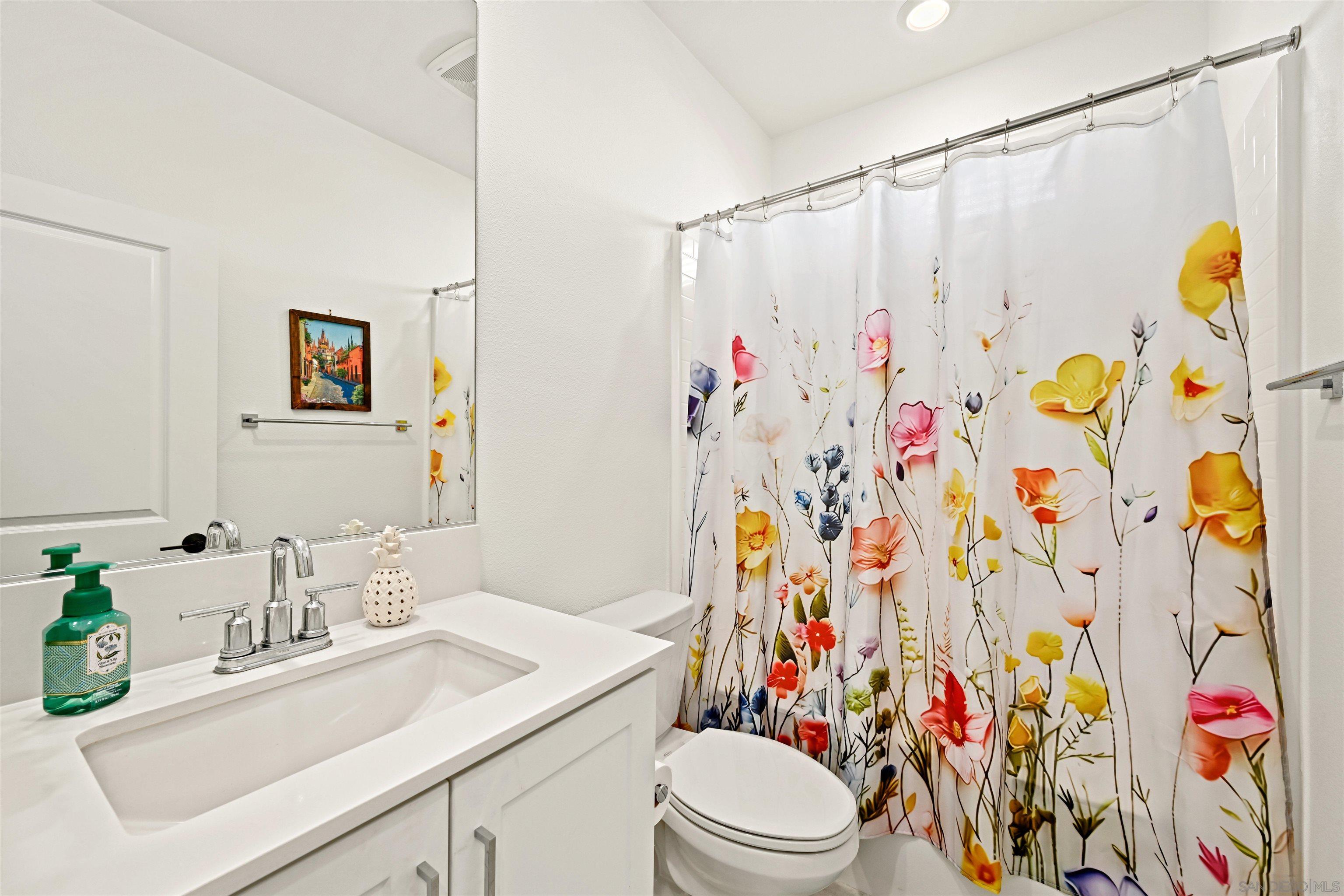 Detail Gallery Image 14 of 24 For 2066  Vela Ln, San Diego,  CA 92154 - 3 Beds | 3 Baths