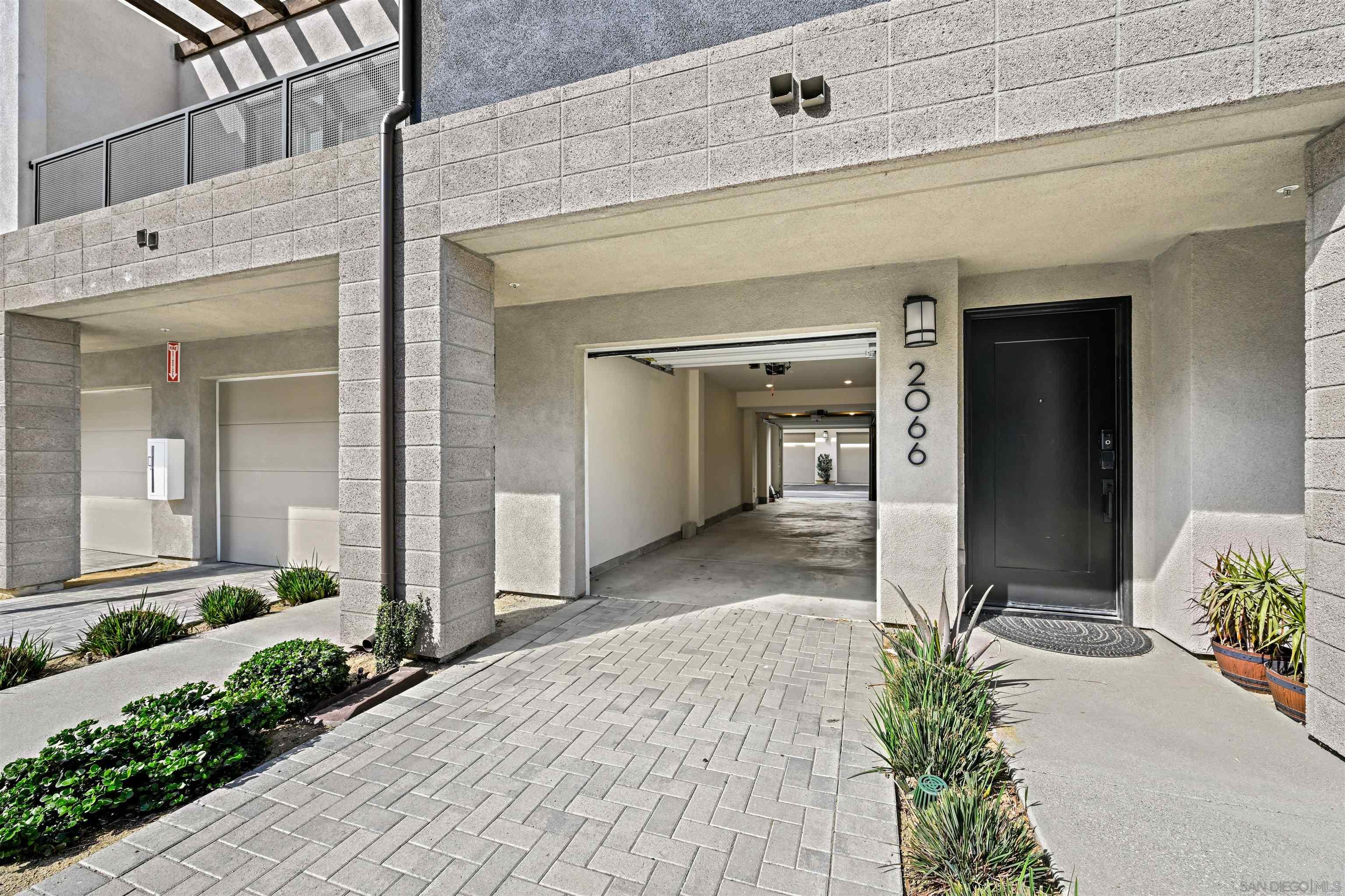 Detail Gallery Image 20 of 24 For 2066  Vela Ln, San Diego,  CA 92154 - 3 Beds | 3 Baths