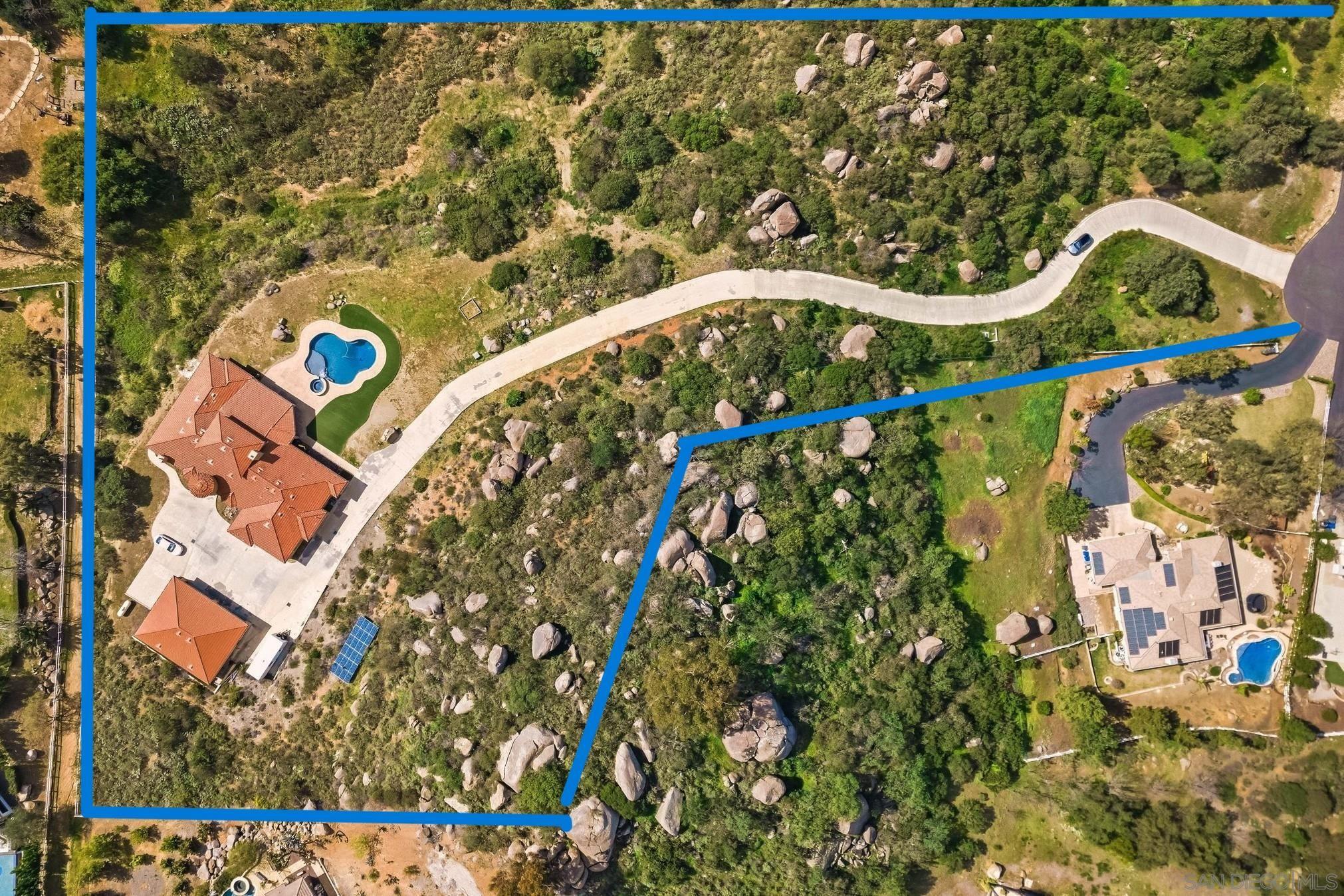 Detail Gallery Image 9 of 48 For 2043  Camino De Reimitz, Alpine,  CA 91901 - 6 Beds | 5/1 Baths