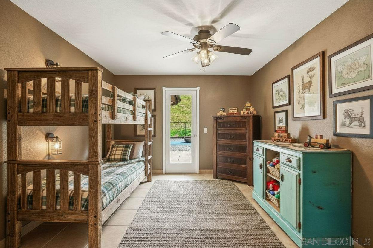 Detail Gallery Image 14 of 53 For 1861  Vista De La Montana, El Cajon,  CA 92019 - 3 Beds | 3 Baths