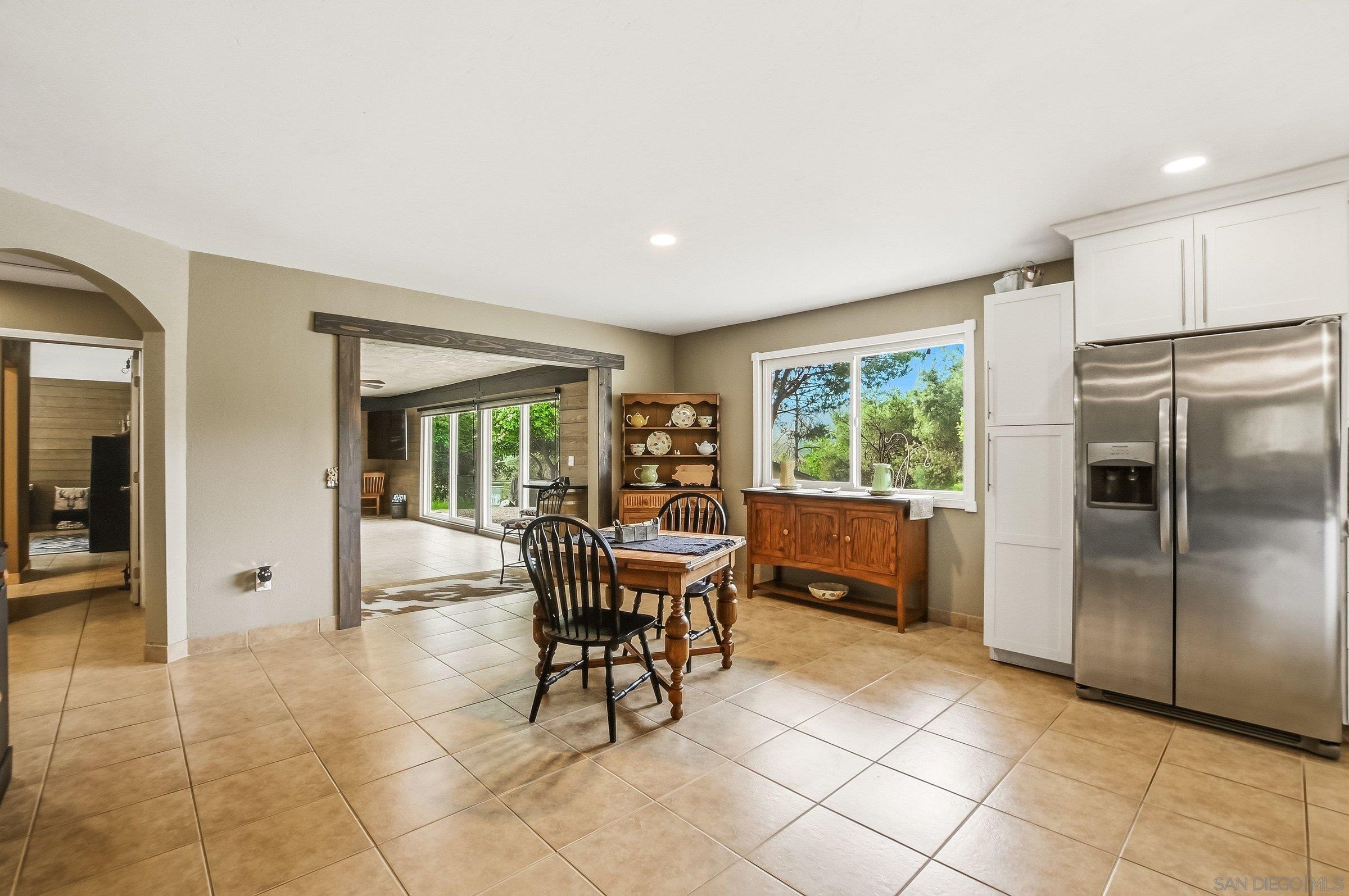 Detail Gallery Image 19 of 53 For 1861  Vista De La Montana, El Cajon,  CA 92019 - 3 Beds | 3 Baths