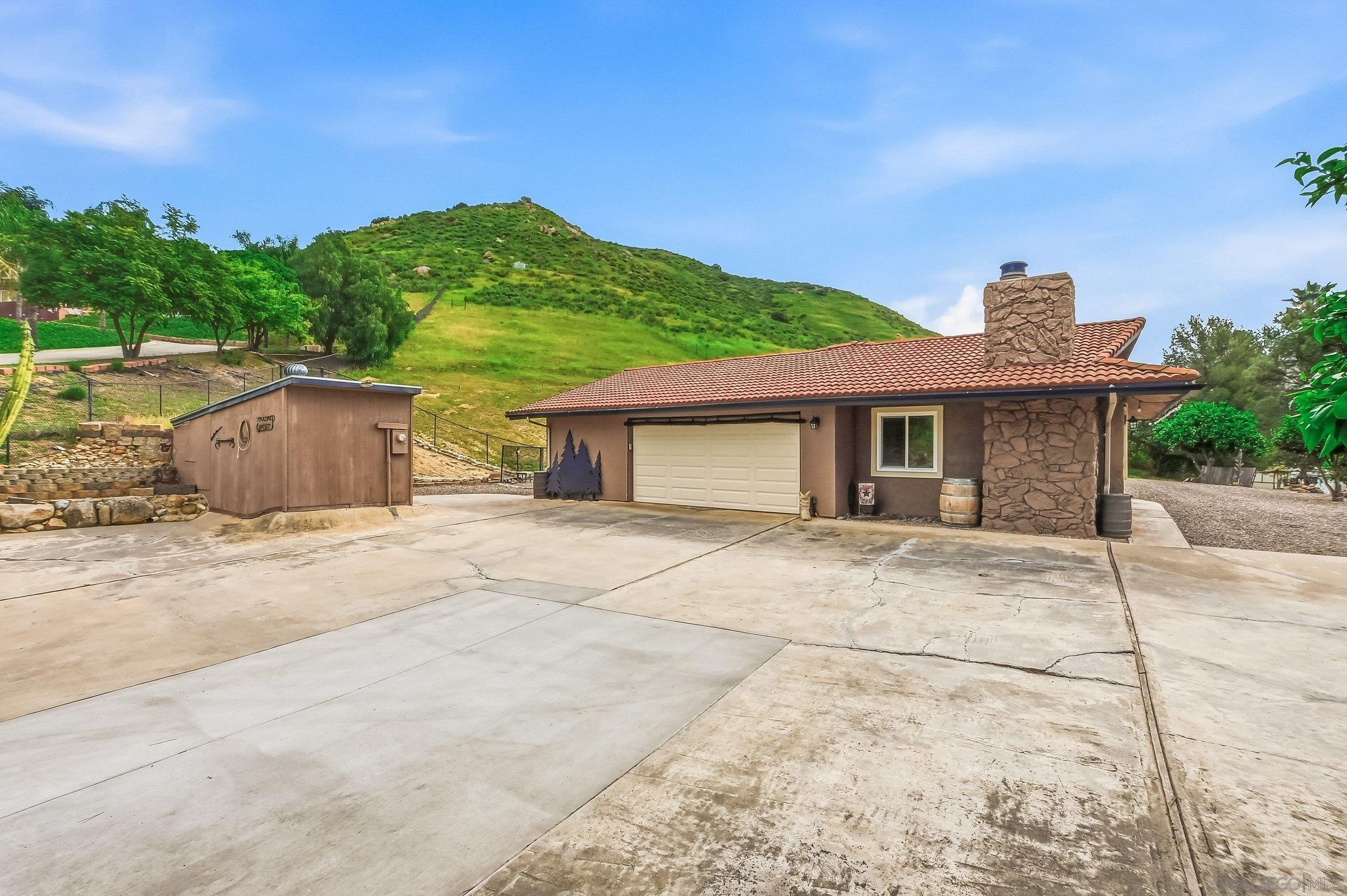 Detail Gallery Image 31 of 53 For 1861  Vista De La Montana, El Cajon,  CA 92019 - 3 Beds | 3 Baths