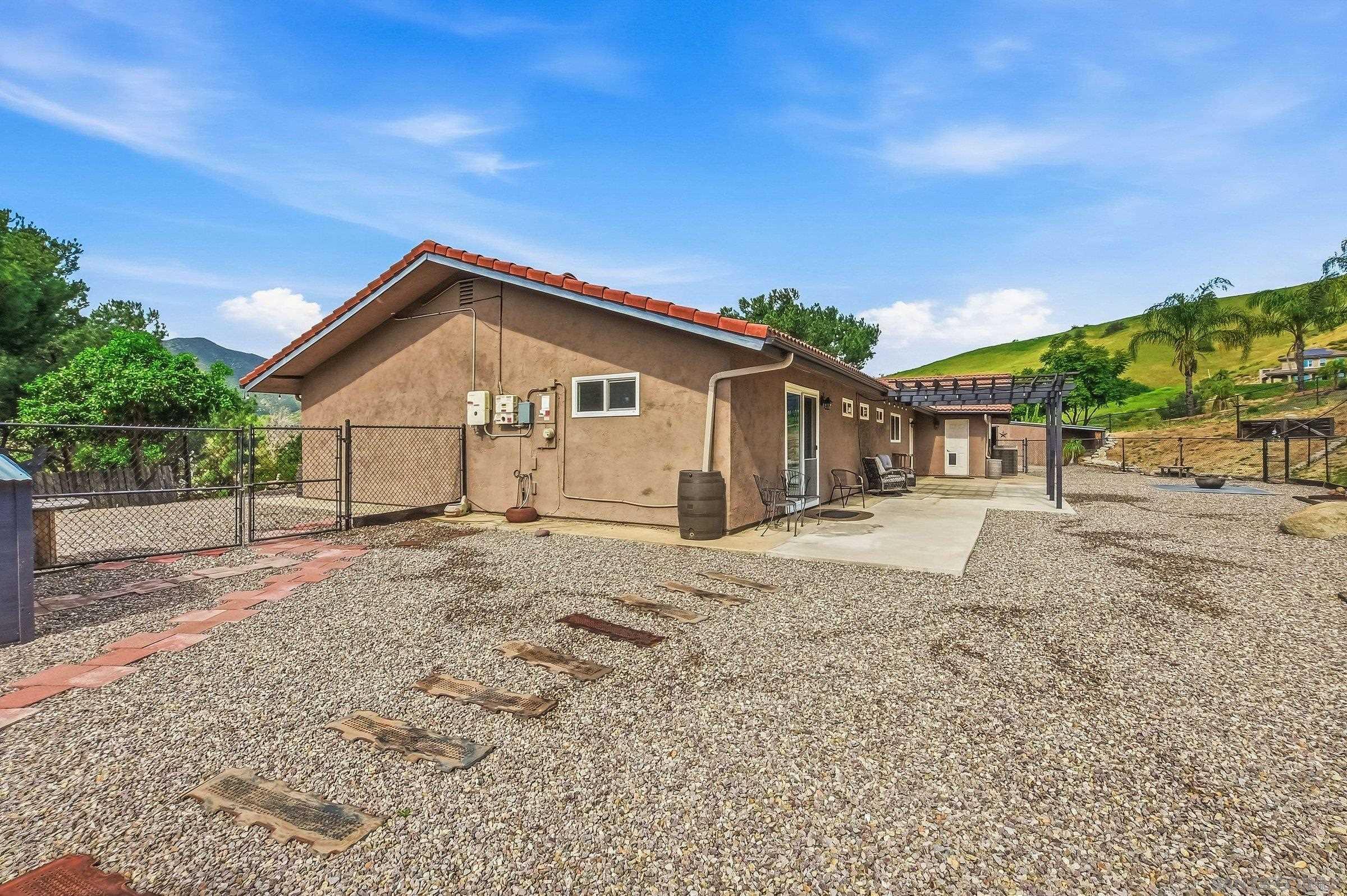 Detail Gallery Image 34 of 53 For 1861  Vista De La Montana, El Cajon,  CA 92019 - 3 Beds | 3 Baths