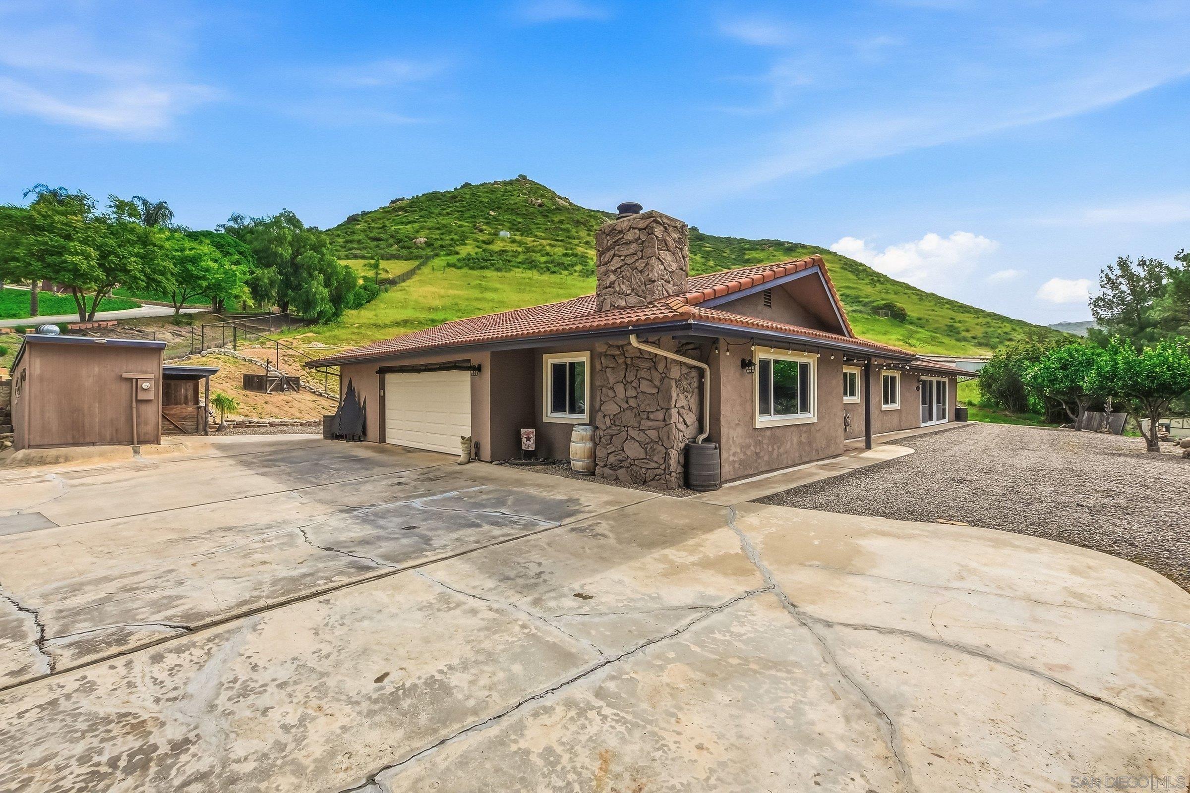 Detail Gallery Image 38 of 53 For 1861  Vista De La Montana, El Cajon,  CA 92019 - 3 Beds | 3 Baths