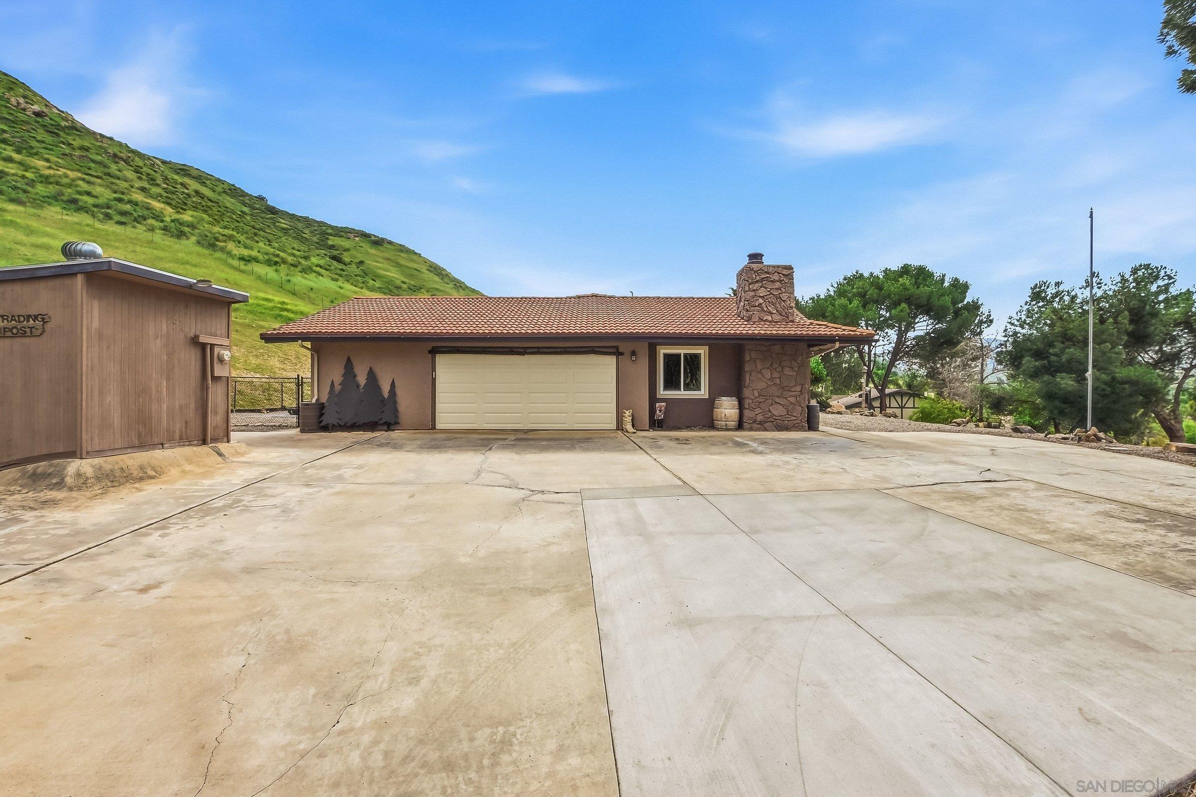 Detail Gallery Image 39 of 53 For 1861  Vista De La Montana, El Cajon,  CA 92019 - 3 Beds | 3 Baths