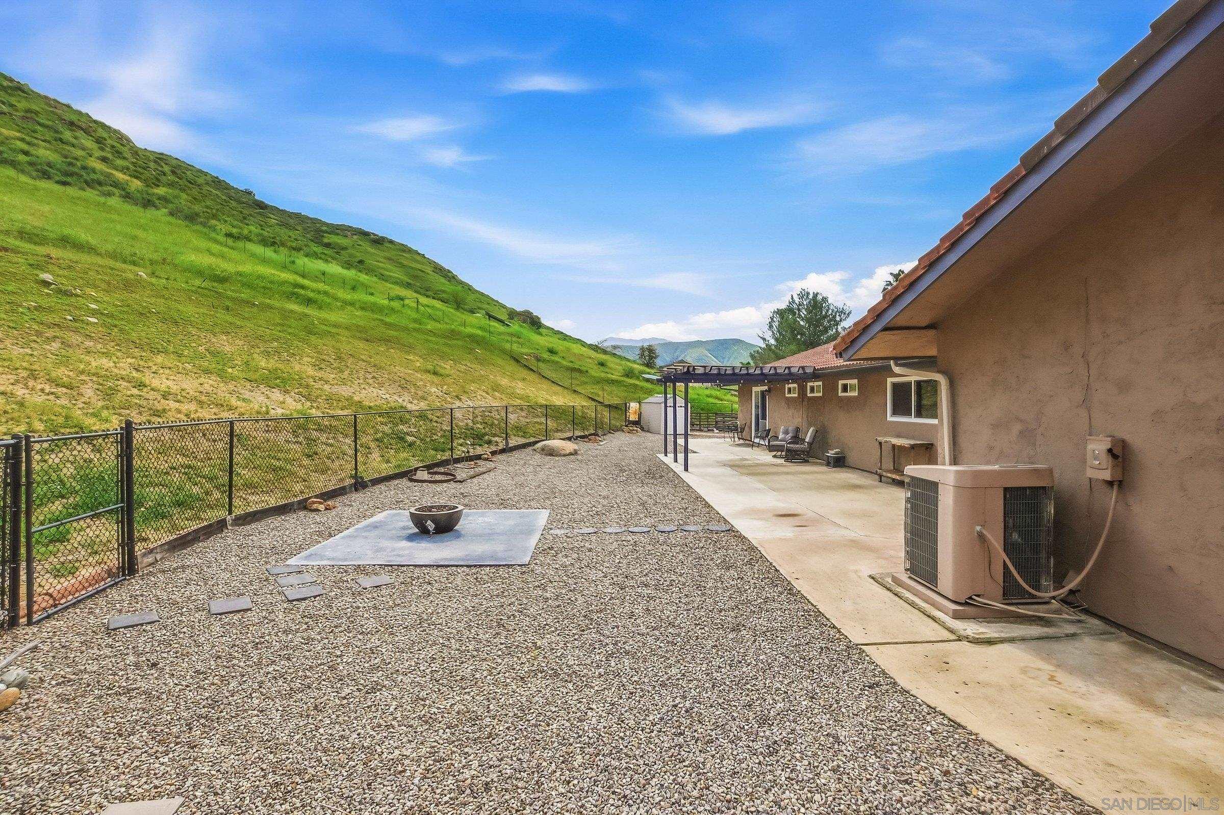 Detail Gallery Image 41 of 53 For 1861  Vista De La Montana, El Cajon,  CA 92019 - 3 Beds | 3 Baths