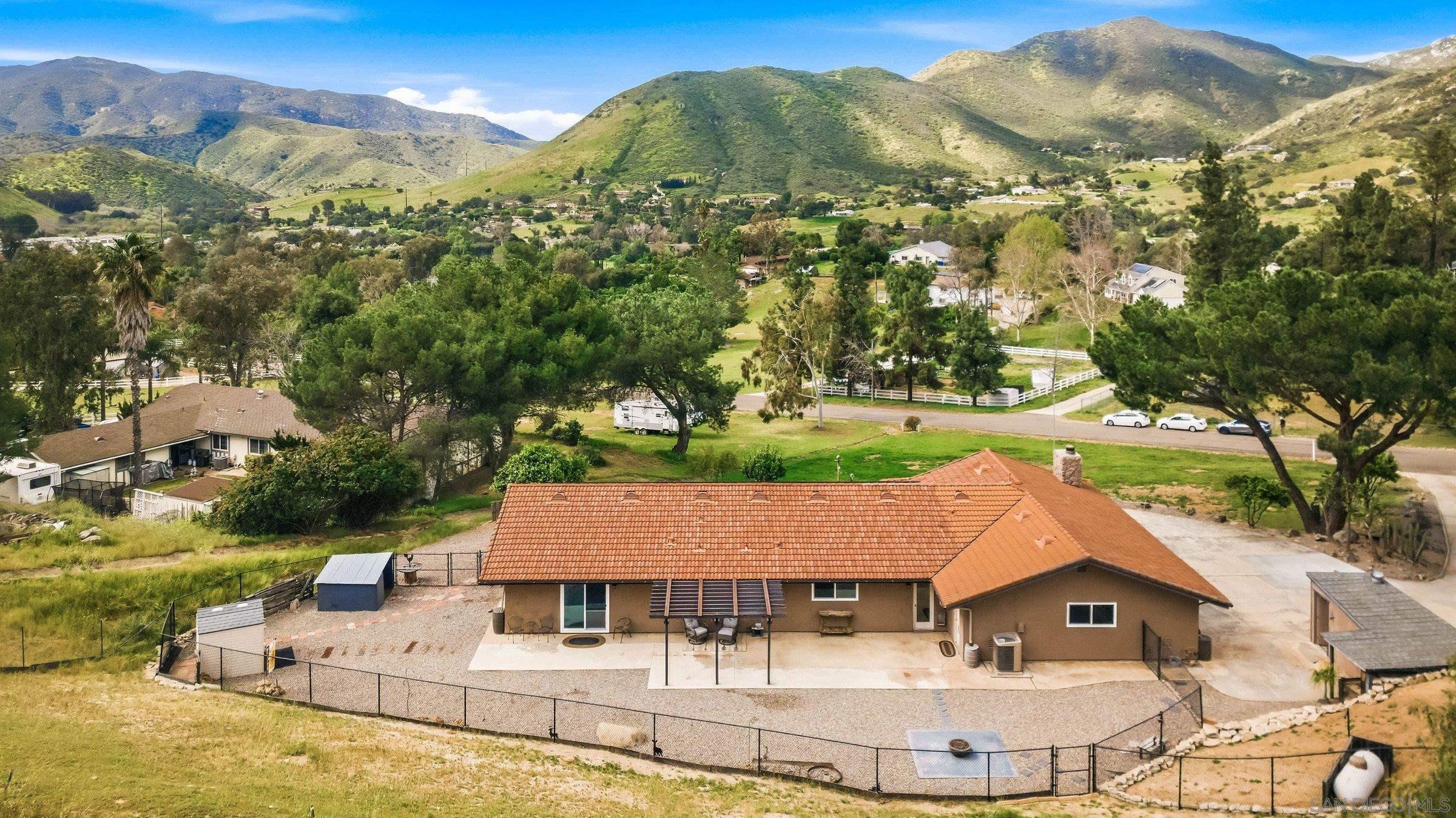 Detail Gallery Image 49 of 53 For 1861  Vista De La Montana, El Cajon,  CA 92019 - 3 Beds | 3 Baths