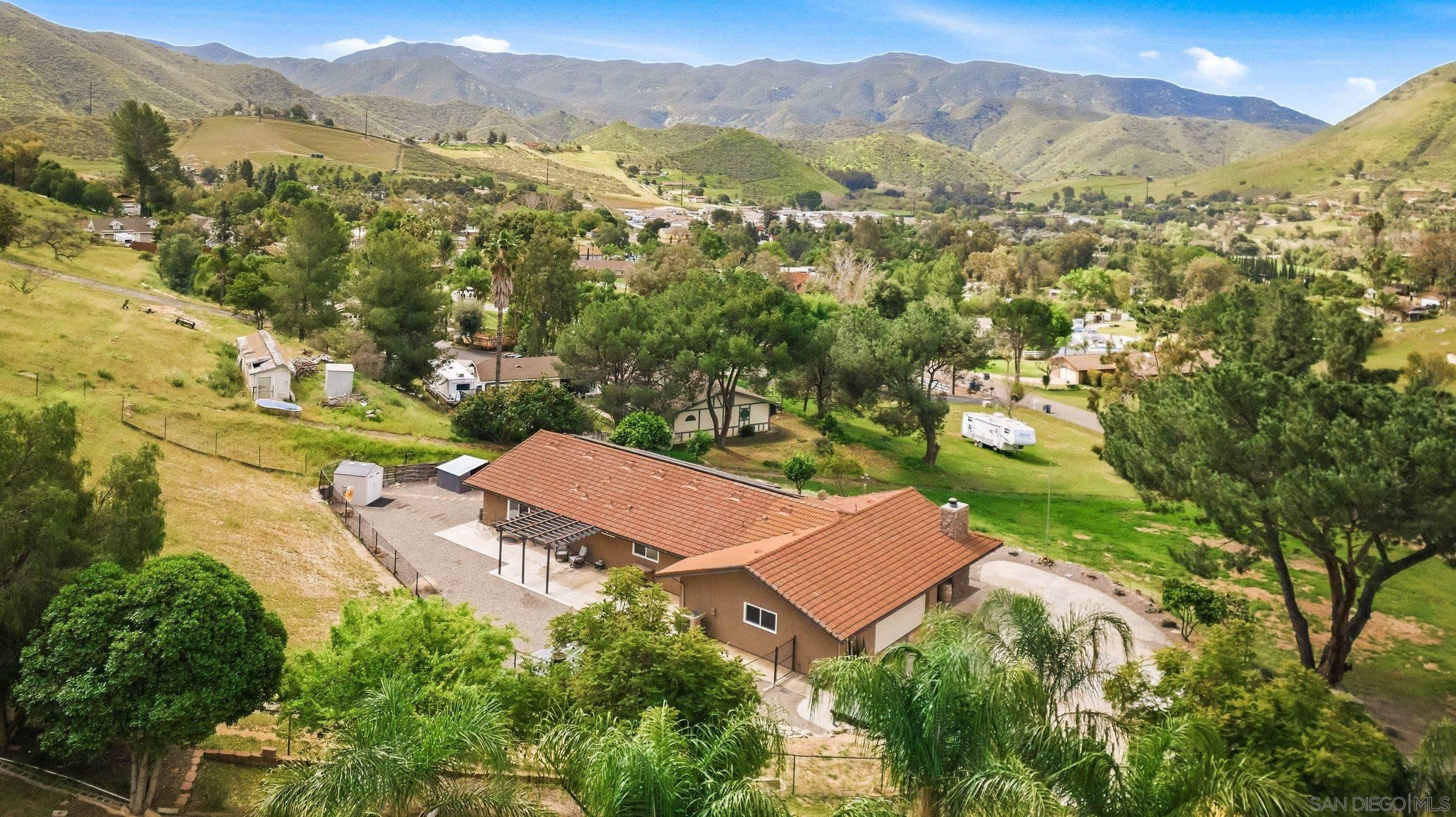 Detail Gallery Image 50 of 53 For 1861  Vista De La Montana, El Cajon,  CA 92019 - 3 Beds | 3 Baths