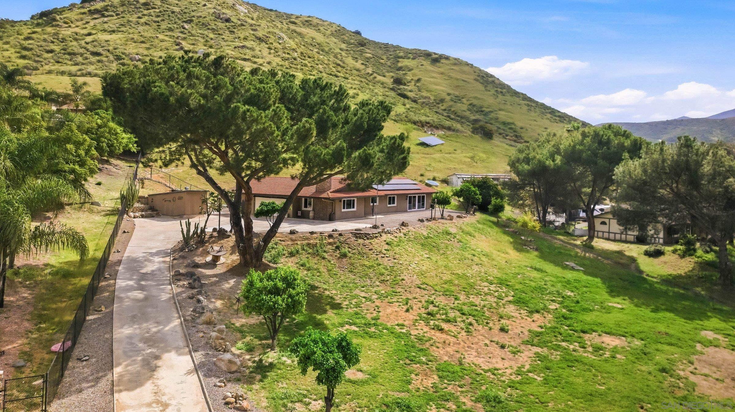 Detail Gallery Image 51 of 53 For 1861  Vista De La Montana, El Cajon,  CA 92019 - 3 Beds | 3 Baths