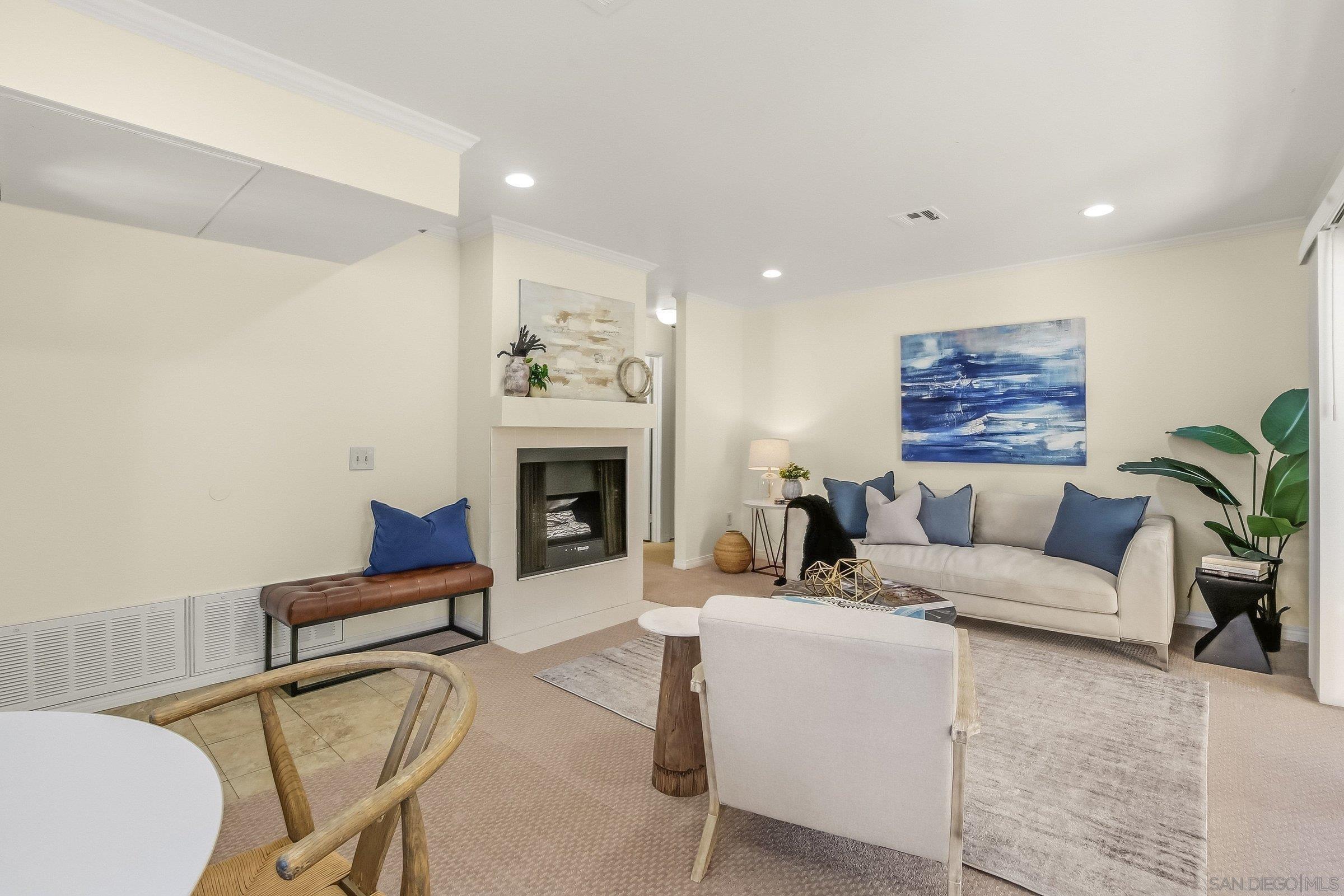 Detail Gallery Image 6 of 28 For 10620  Dabney Dr  #172,  San Diego,  CA 92126 - 2 Beds | 2 Baths