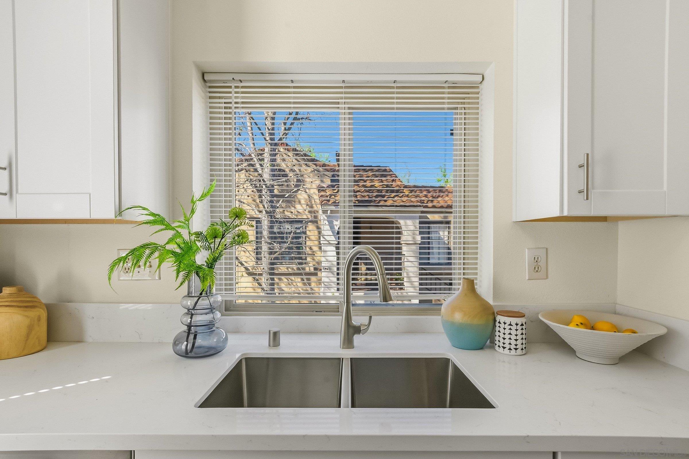 Detail Gallery Image 9 of 28 For 10620  Dabney Dr  #172,  San Diego,  CA 92126 - 2 Beds | 2 Baths