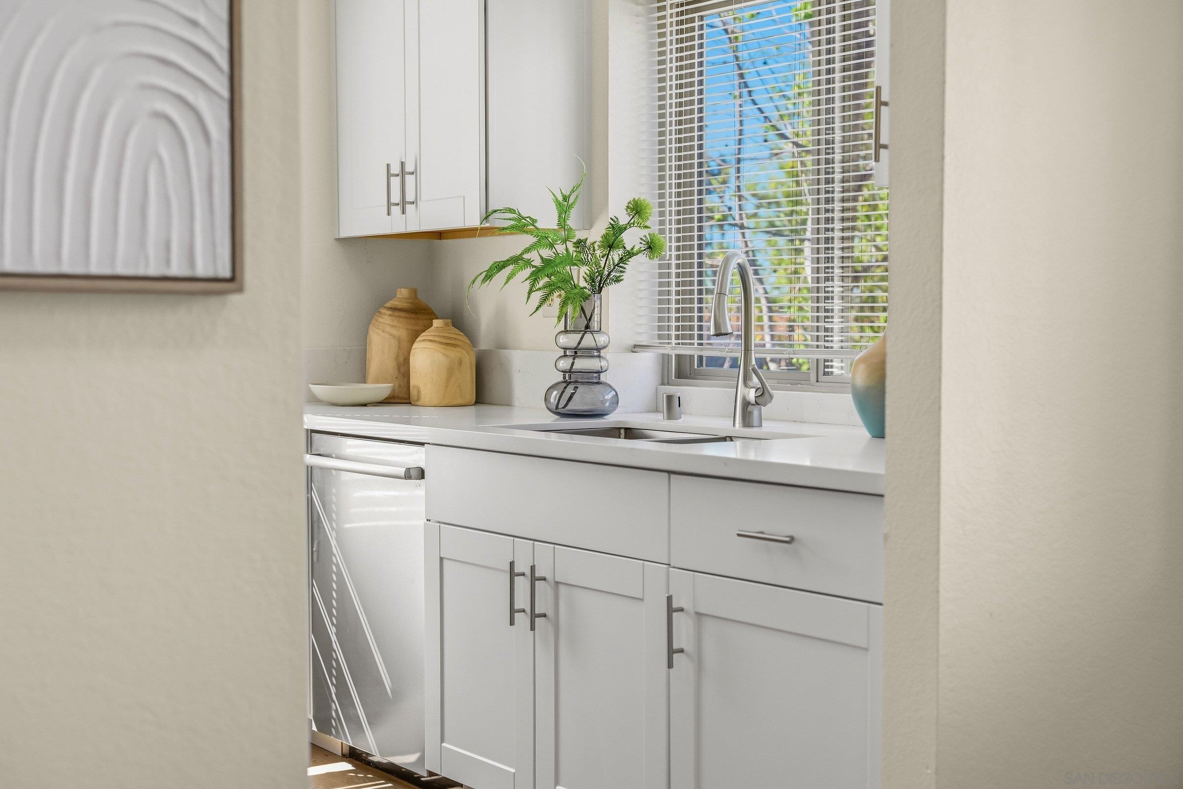 Detail Gallery Image 10 of 28 For 10620  Dabney Dr  #172,  San Diego,  CA 92126 - 2 Beds | 2 Baths