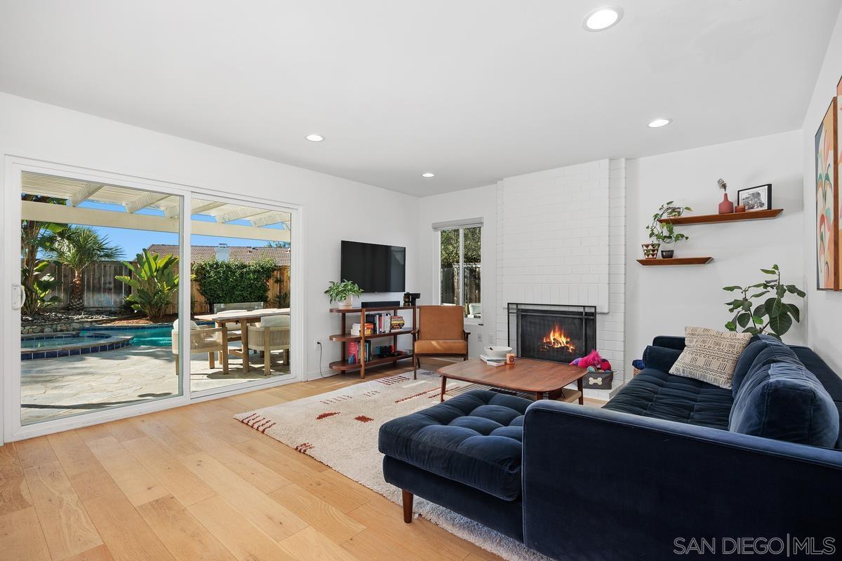 Detail Gallery Image 17 of 44 For 6429  La Vanco Ct, Carlsbad,  CA 92009 - 4 Beds | 3 Baths