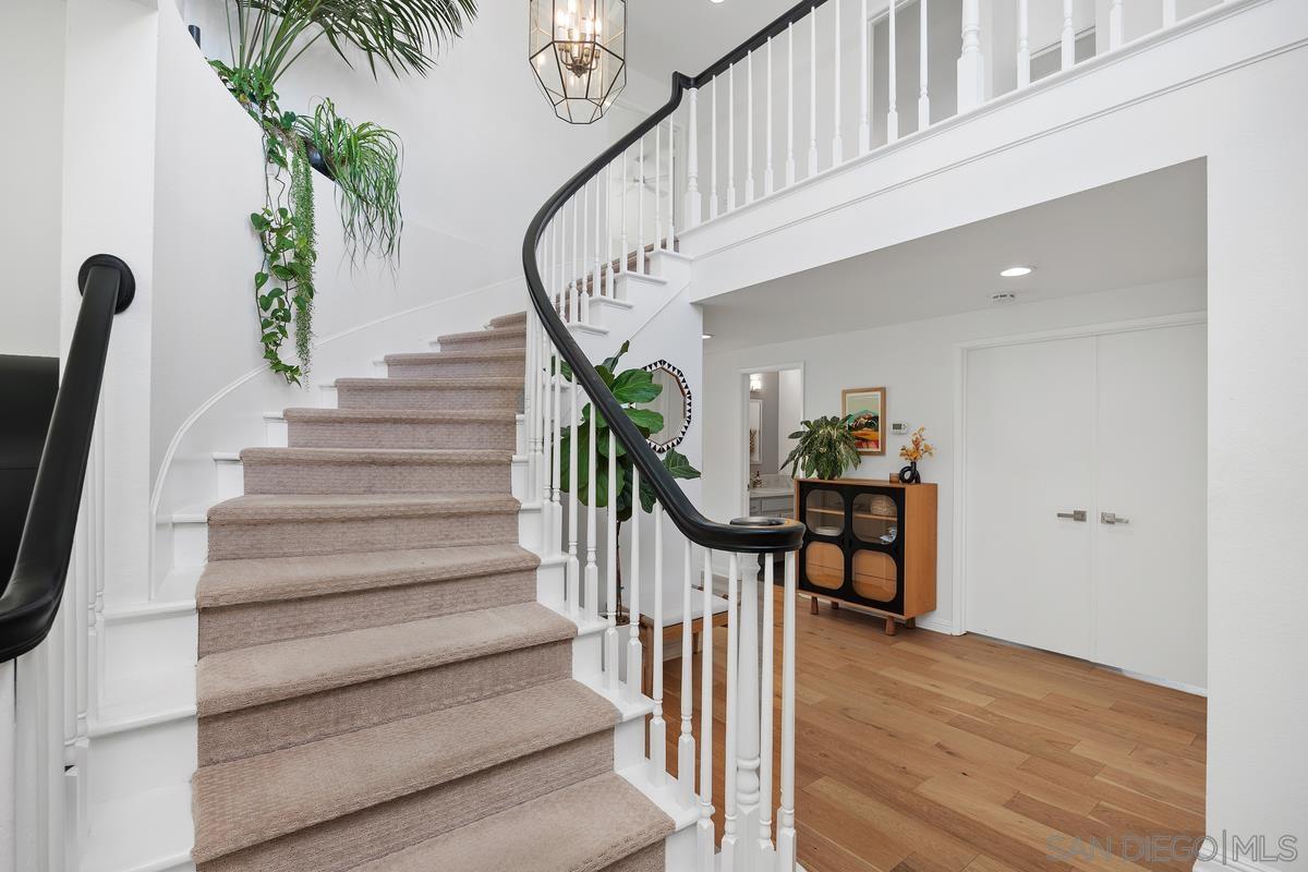 Detail Gallery Image 21 of 44 For 6429  La Vanco Ct, Carlsbad,  CA 92009 - 4 Beds | 3 Baths