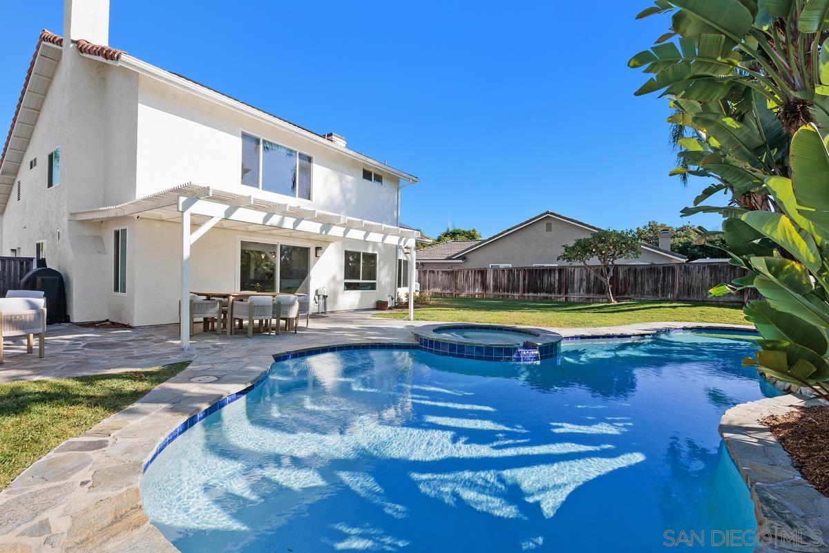 Detail Gallery Image 39 of 44 For 6429  La Vanco Ct, Carlsbad,  CA 92009 - 4 Beds | 3 Baths