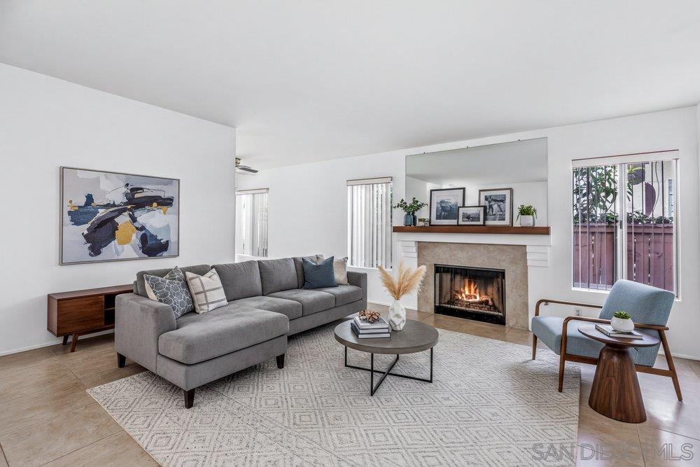 Detail Gallery Image 17 of 56 For 1979  Spanish Oak Way, Vista,  CA 92081 - 4 Beds | 2/1 Baths